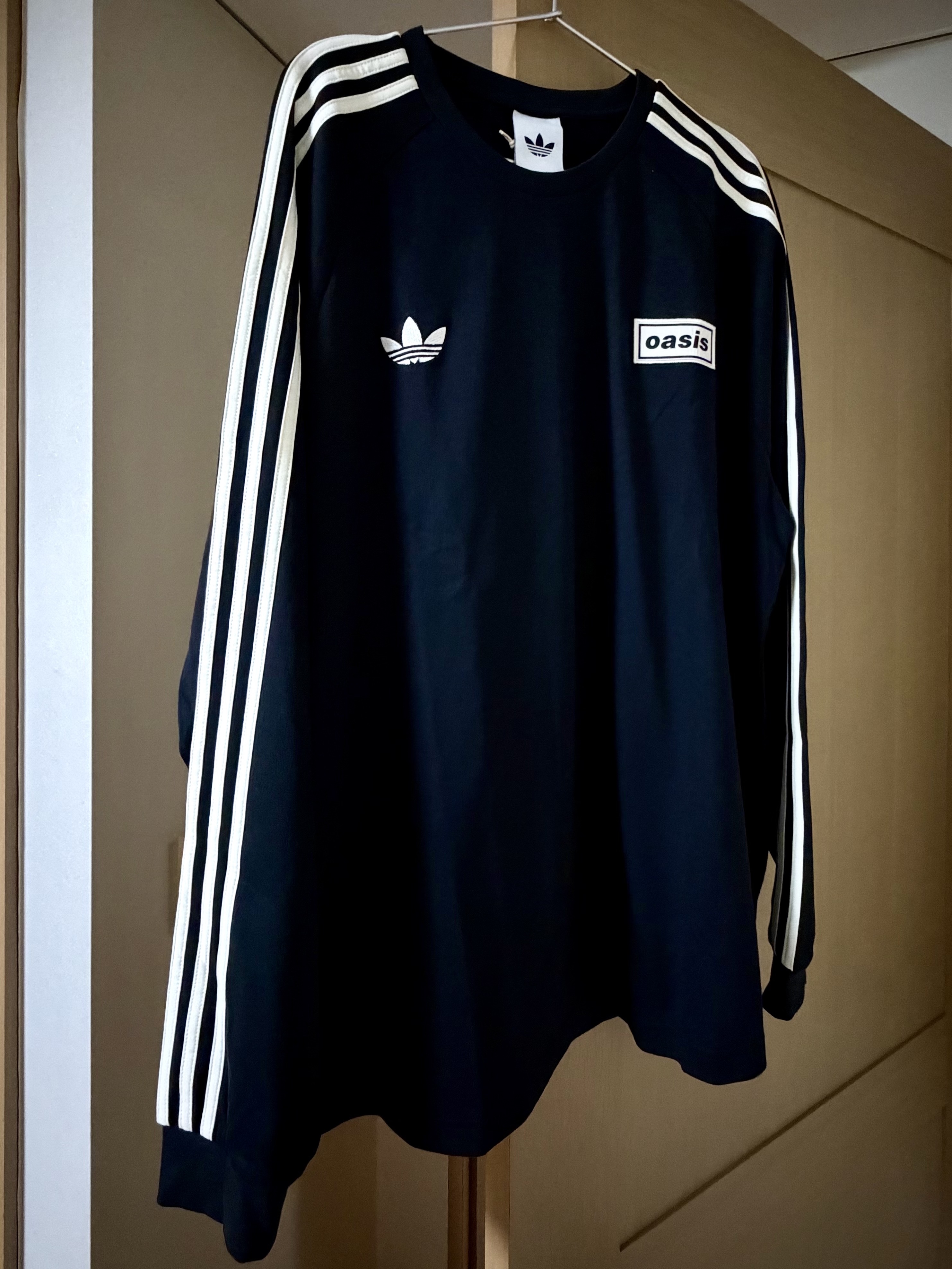 Adidas x Oasis Tour 3-Stripes Longsleeve T-Shirt Black - KR Sizing 착용 스타일 - 1