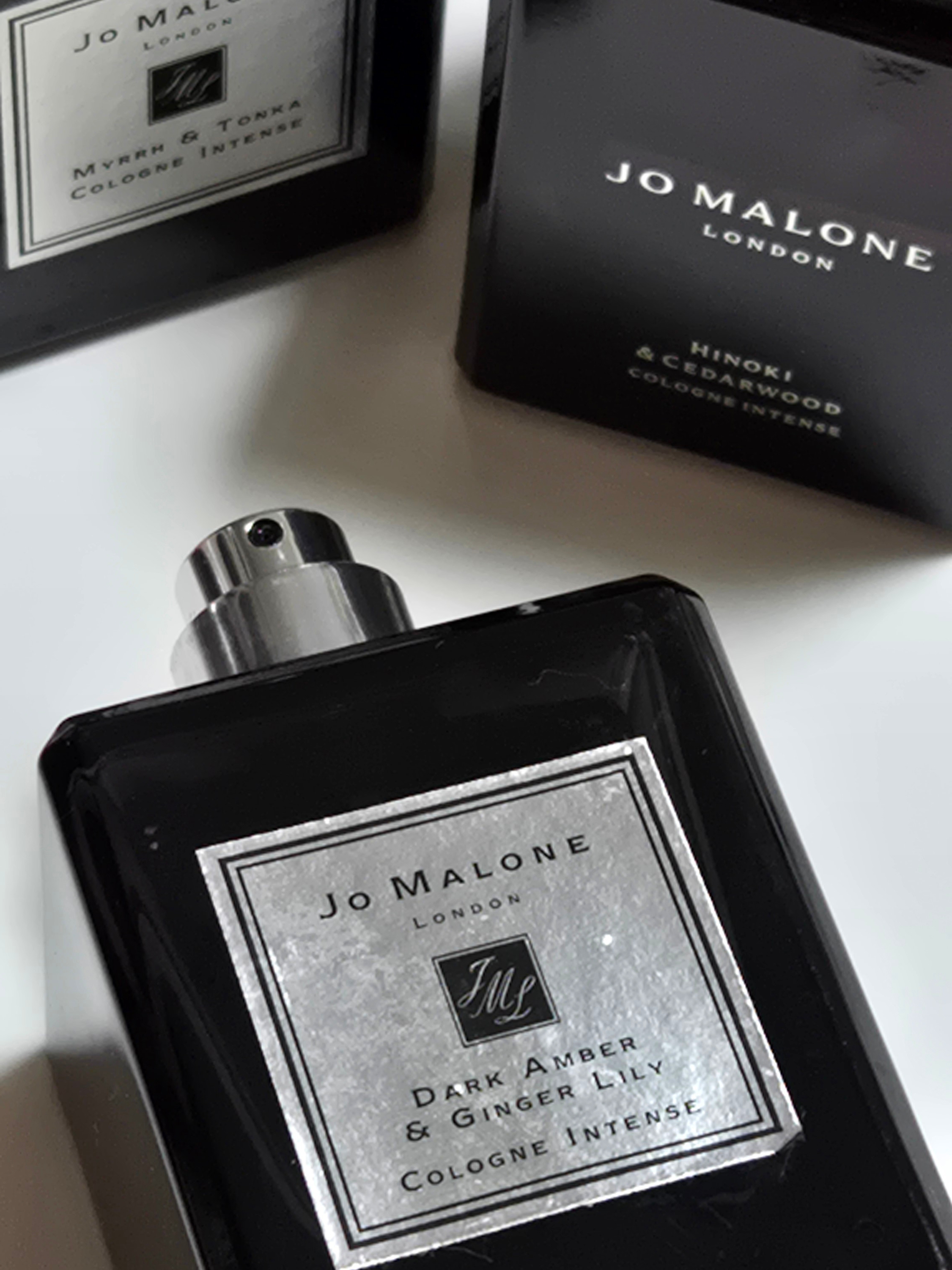 Jo Malone Dark Amber & Ginger Lily Cologne Intense 50ml, Jo Malone Myrrh & Tonka Cologne Intense 50ml 착용 스타일