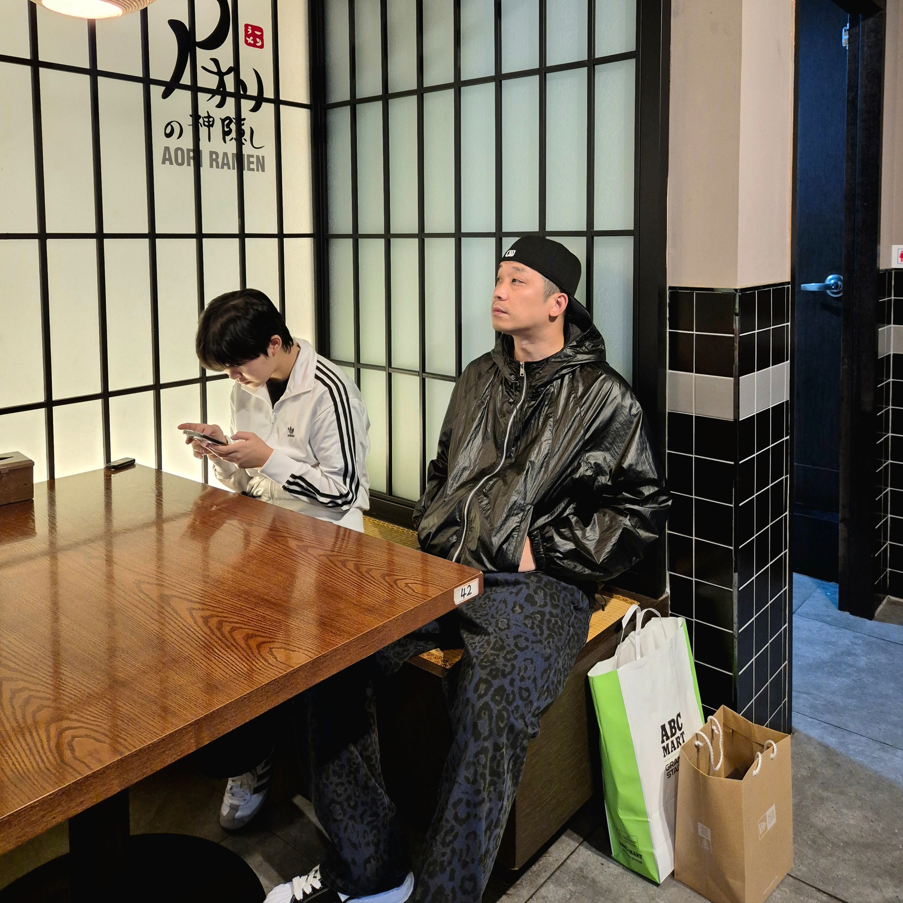 Maison Mihara Yasuhiro Blakey OG Sole Canvas Low-top Sneakers Black White, Casio G-Shock GM-2100-1A 착용 스타일 - 1