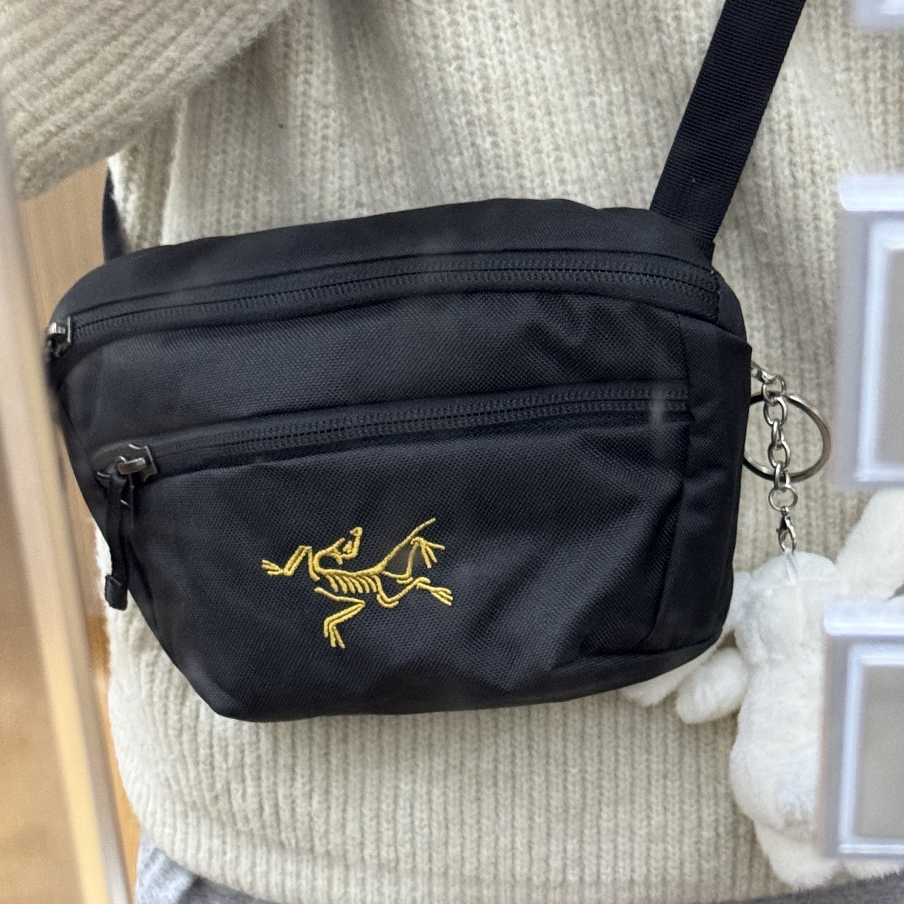 Arc'teryx Mantis 1 Waistpack Black 착용 스타일 - 1