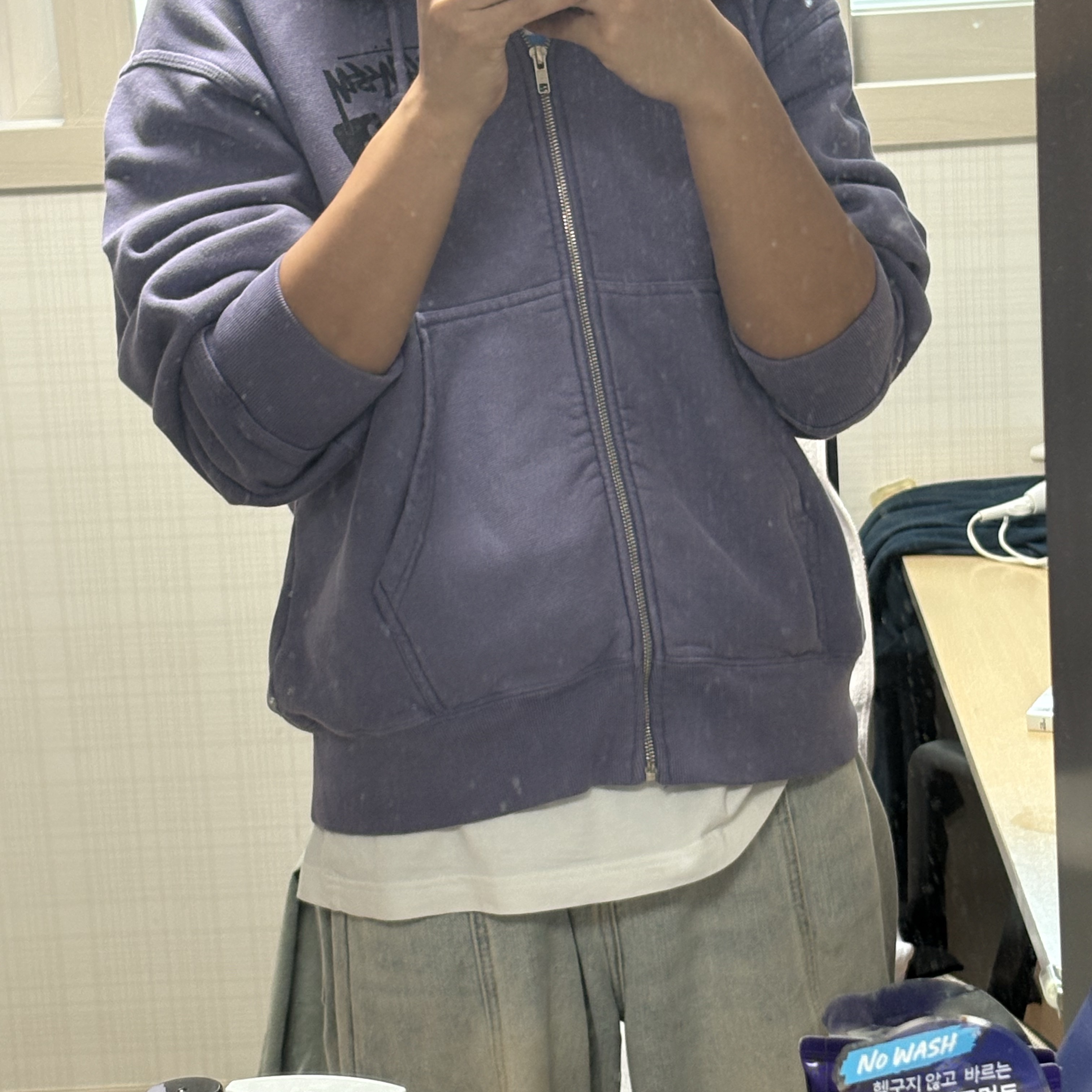Palace x McDonald's Sign T-Shirt White - 23FW, Stussy Pigment Dyed Dice Zip Hoodie Grape 착용 스타일 - 3