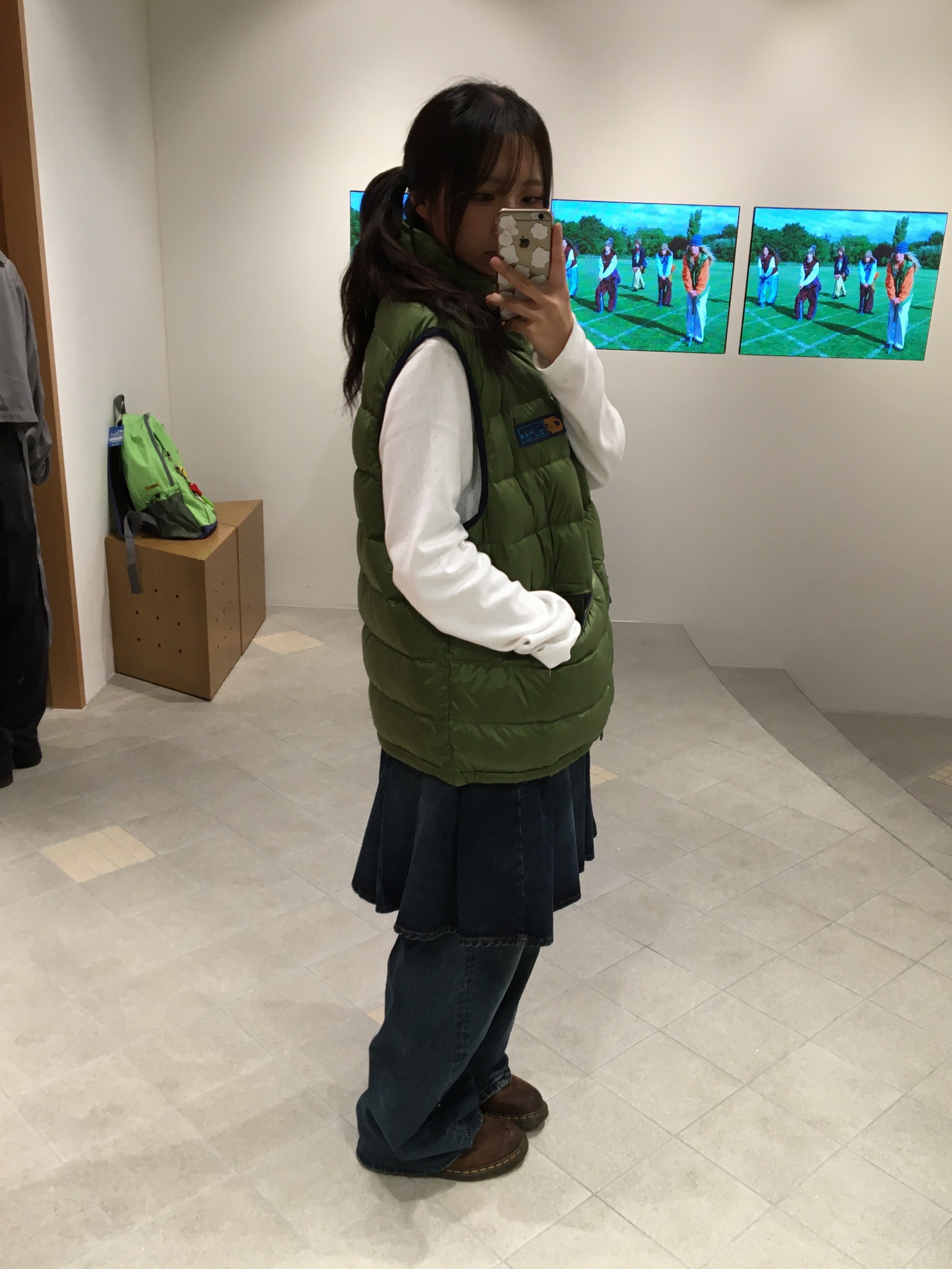 AEAE Check Patchwork Denim Pants Ash Blue, COYSEIO Deep Denim Pleats Skirt Navy 착용 스타일 - 1