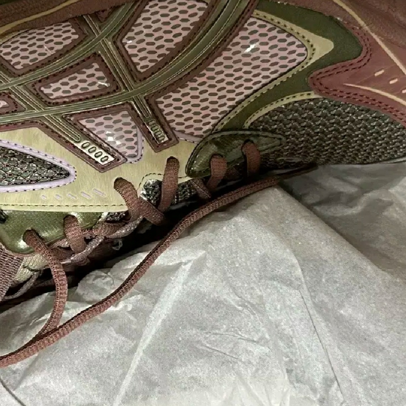 Asics UB6-S GT-2160 Mantle Green Grape 착용 스타일