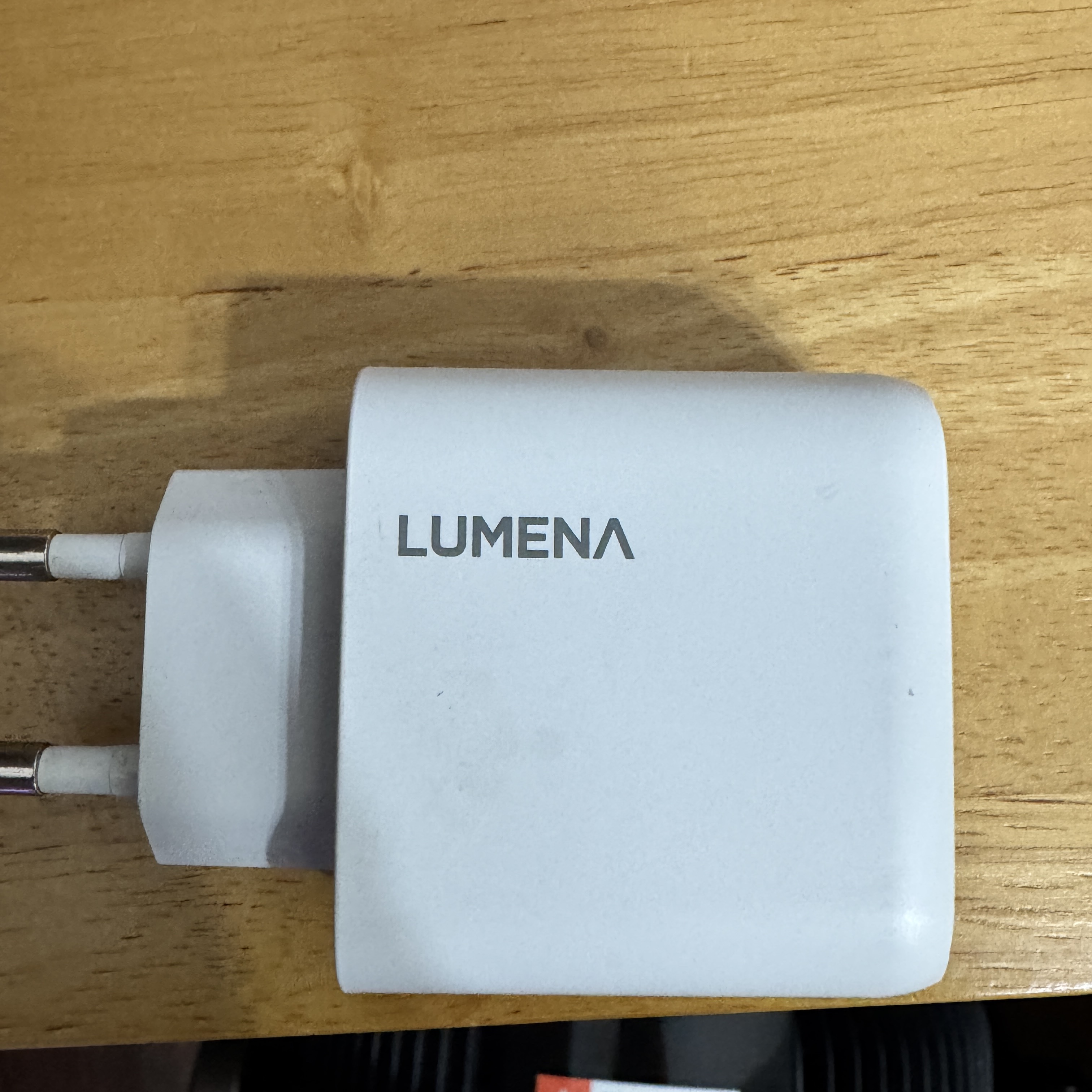 Lumena STATION PRO Qi2 3in1 MagSafe 15W Wireless Charger Silky White 착용 스타일 - 3