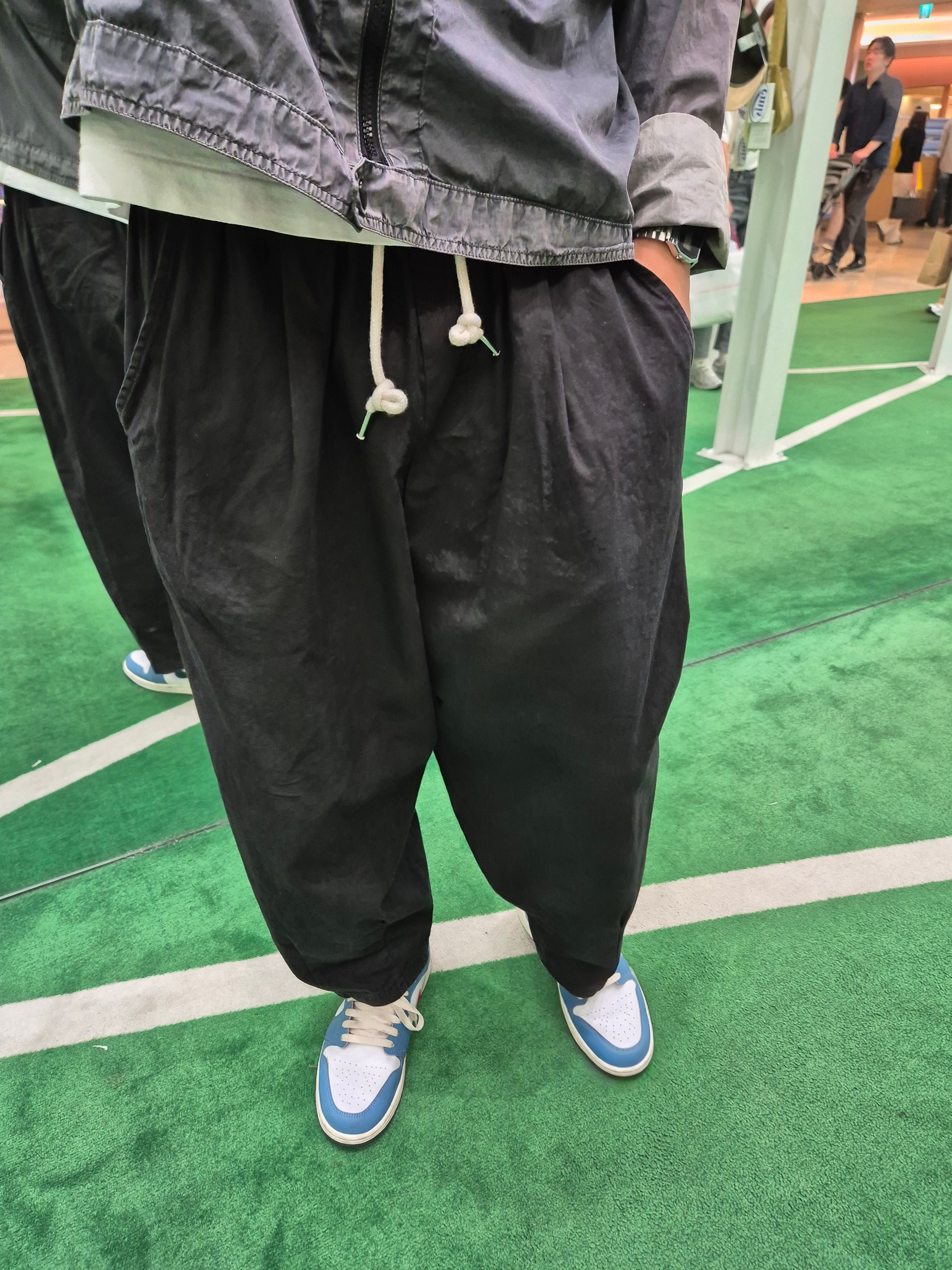 Jordan 1 Low SE Armory Navy 착용 스타일