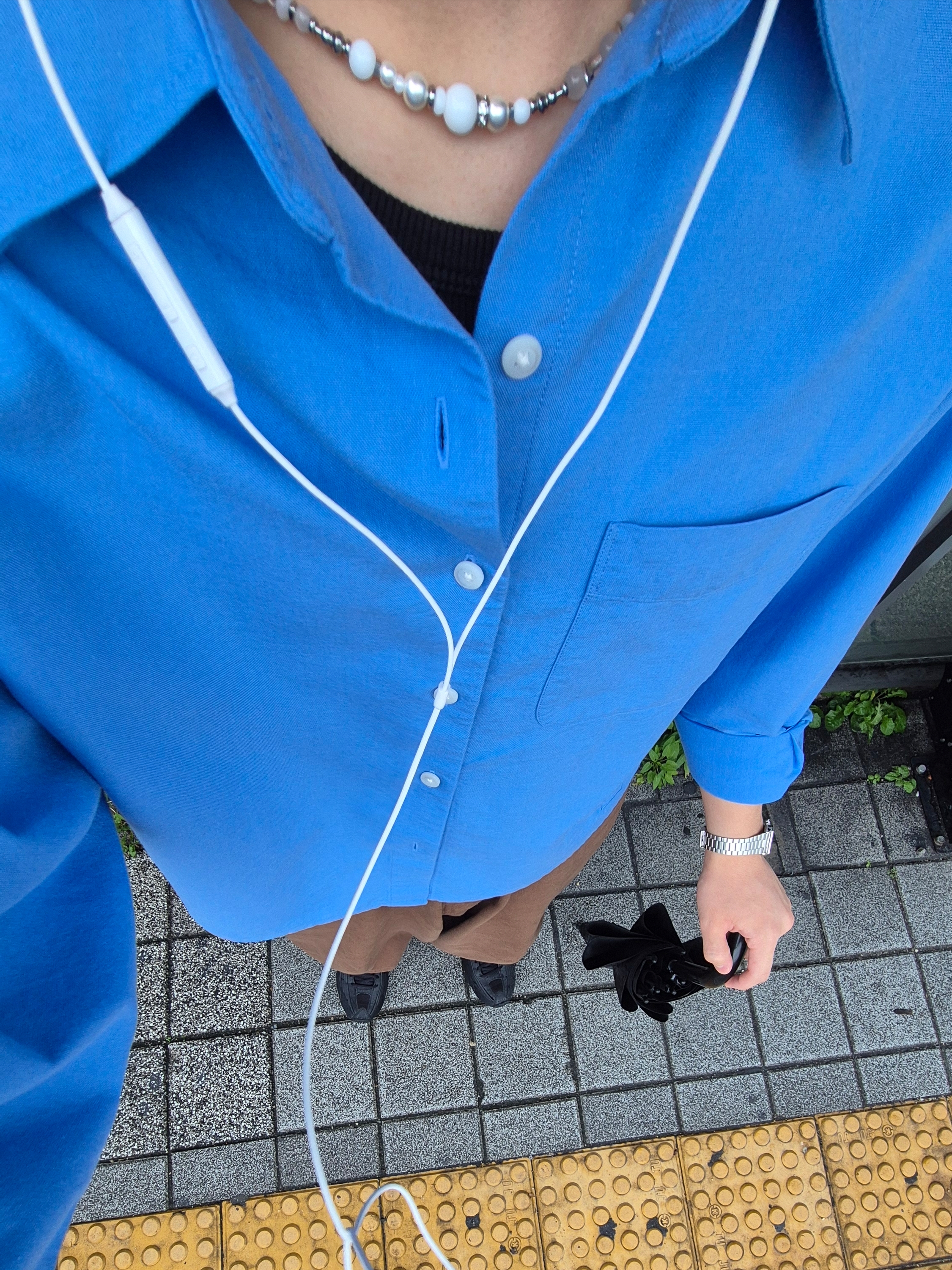 (W) Uniqlo x JW Anderson Oxford Boxy Shirt Blue - KR, (W) Nike Shox R4 Black 착용 스타일 - 2