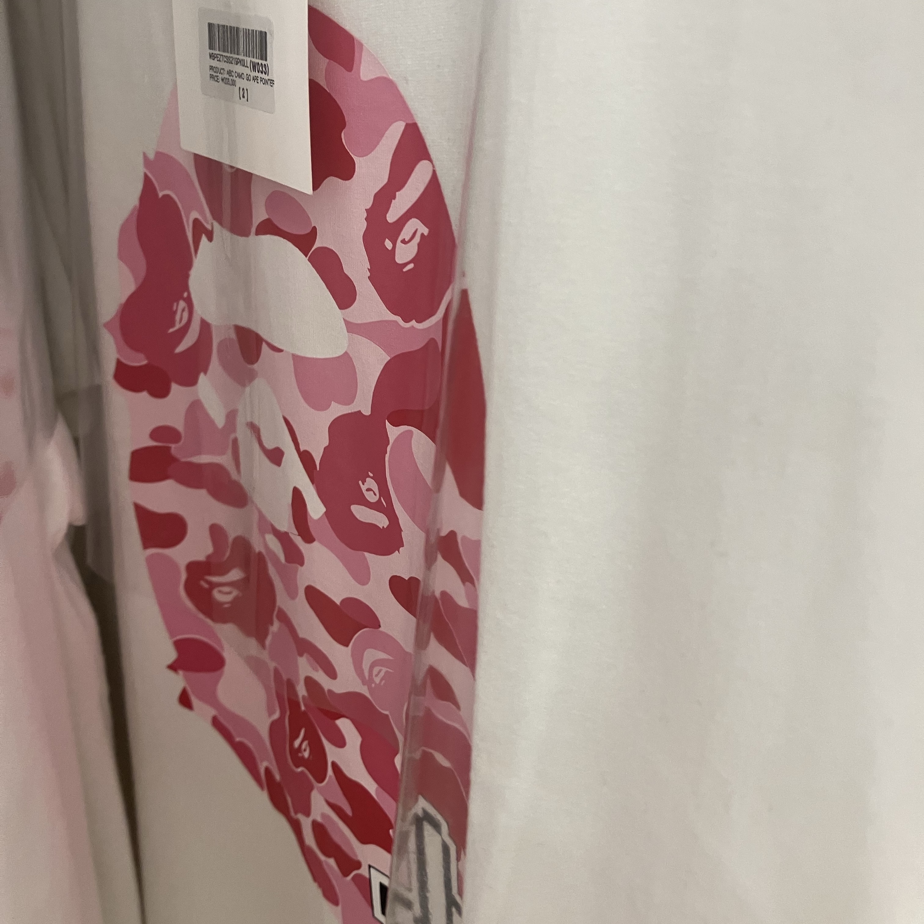 BAPE ABC Camo Big Ape Head L/S T-Shirt White Pink 착용 스타일