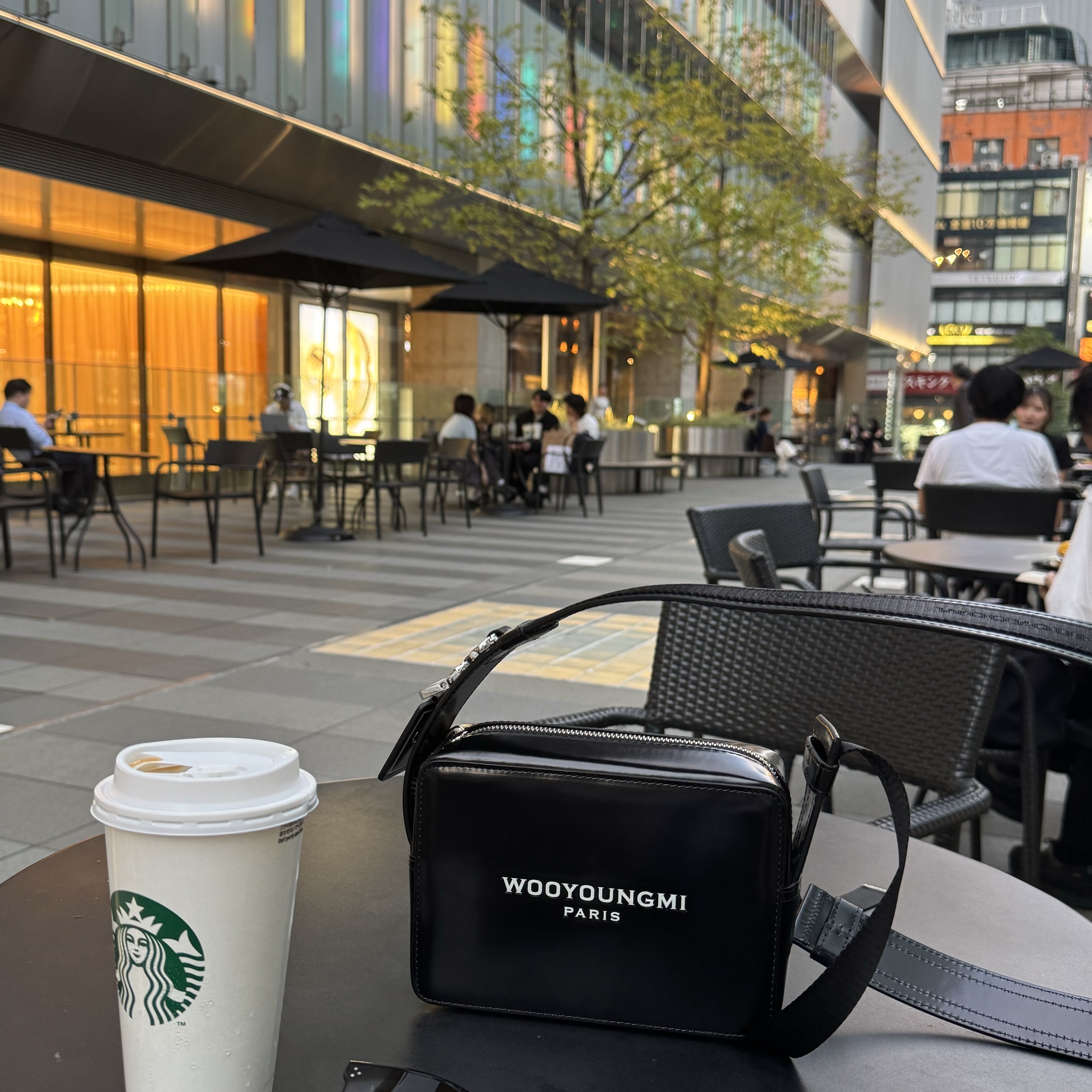 Wooyoungmi Square Mini Bag Black 착용 스타일