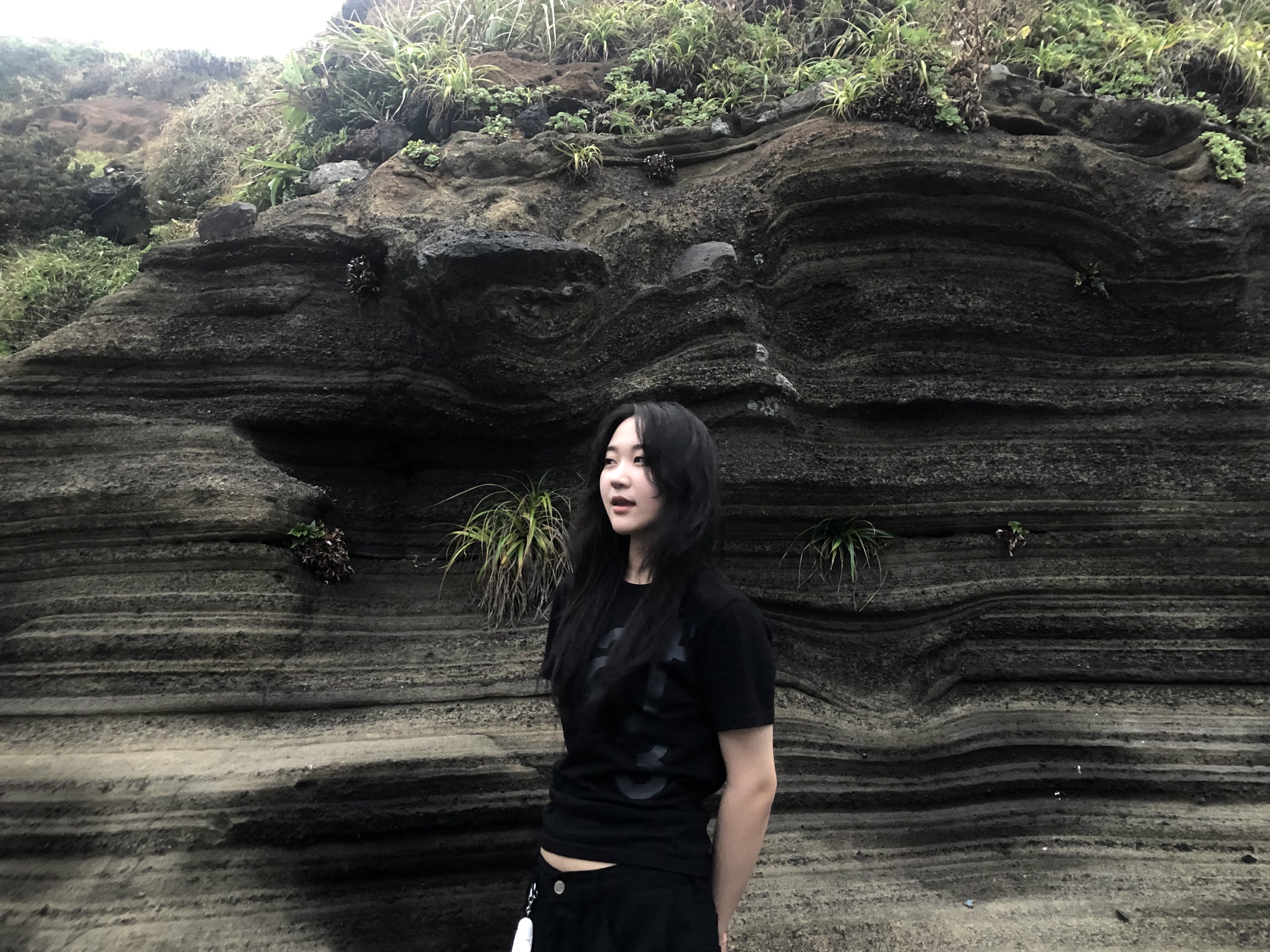 [KREAM 단독] Safarispot 1/2 Basic Safari T-Shirt Black 착용 스타일 - 1