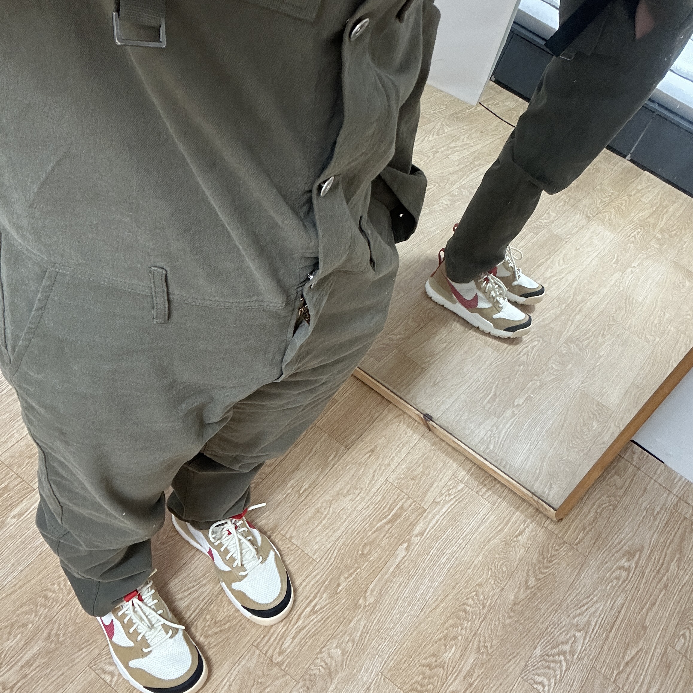 Nike x Tom Sachs Mars Yard Shoe 3.0 Space Camp 착용 스타일 - 3
