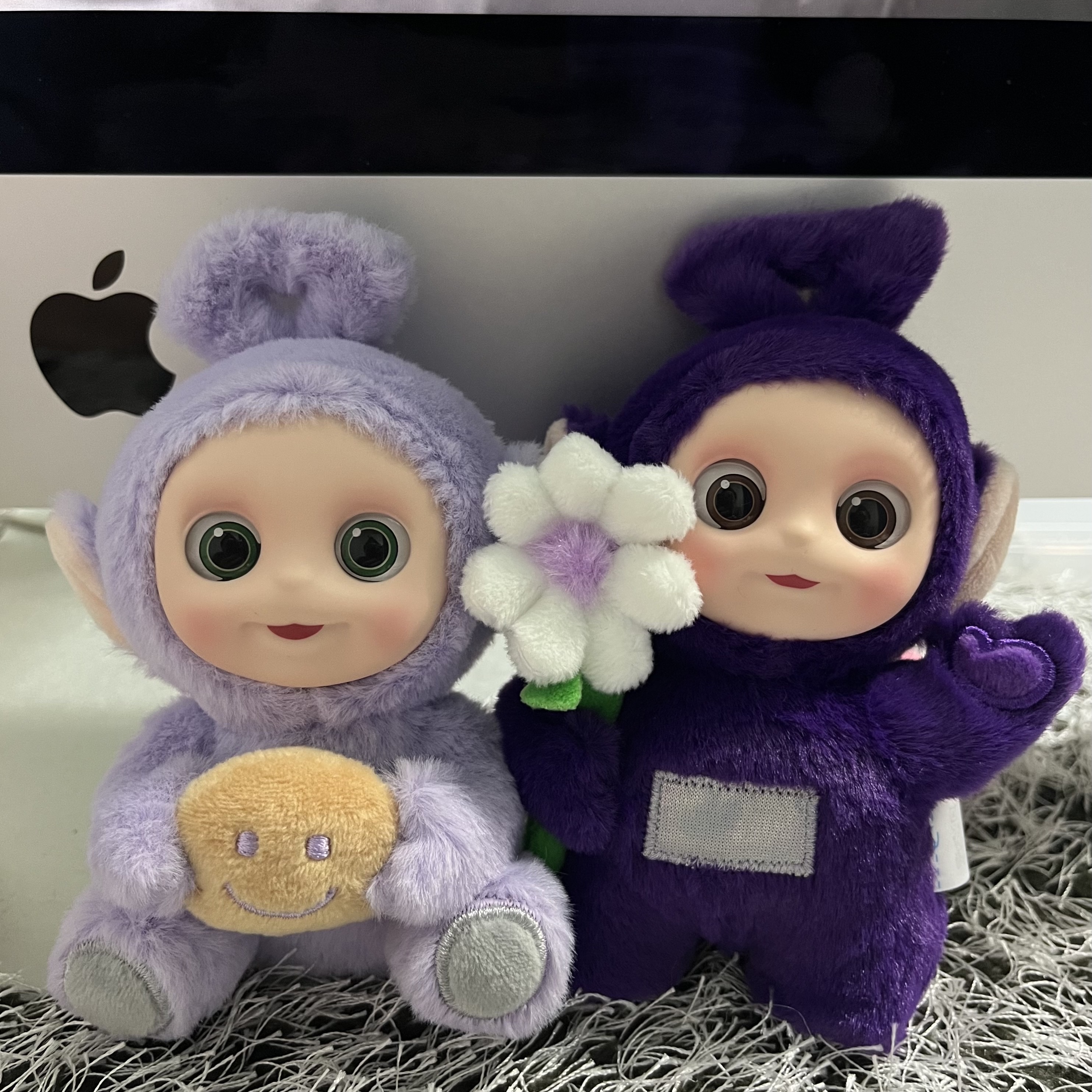 Pop Mart Teletubbies Say Hello Series Figures Sealed Case Tinky Winky's Chill Flower (Opened Case), Pop Mart Teletubbies Say Hello Series Figures Sealed Case Tinky Winky’S Mochi Toast (Opened Case) 착용 스타일