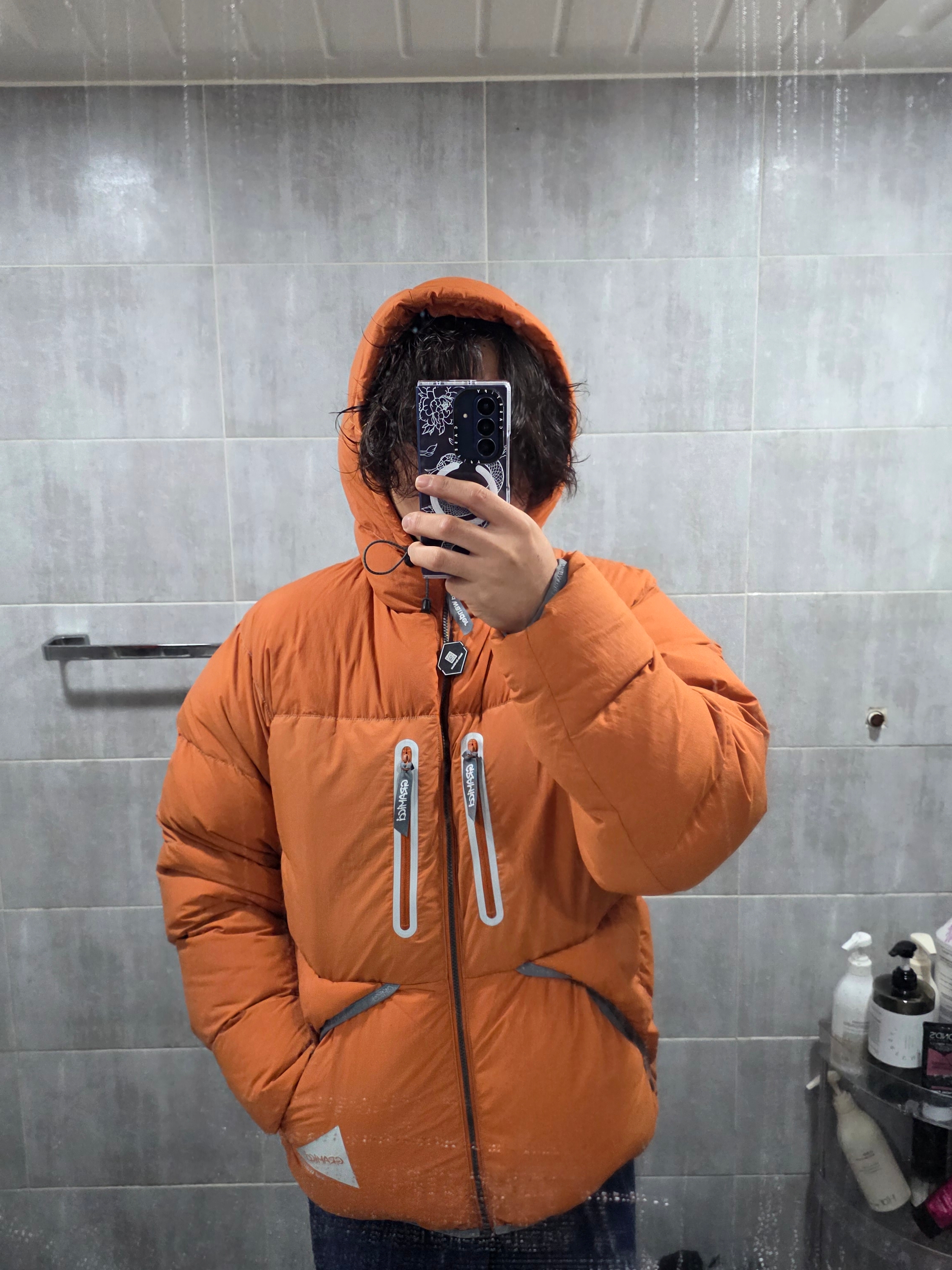 And Wander x Gramicci Down Jacket Orange 착용 스타일