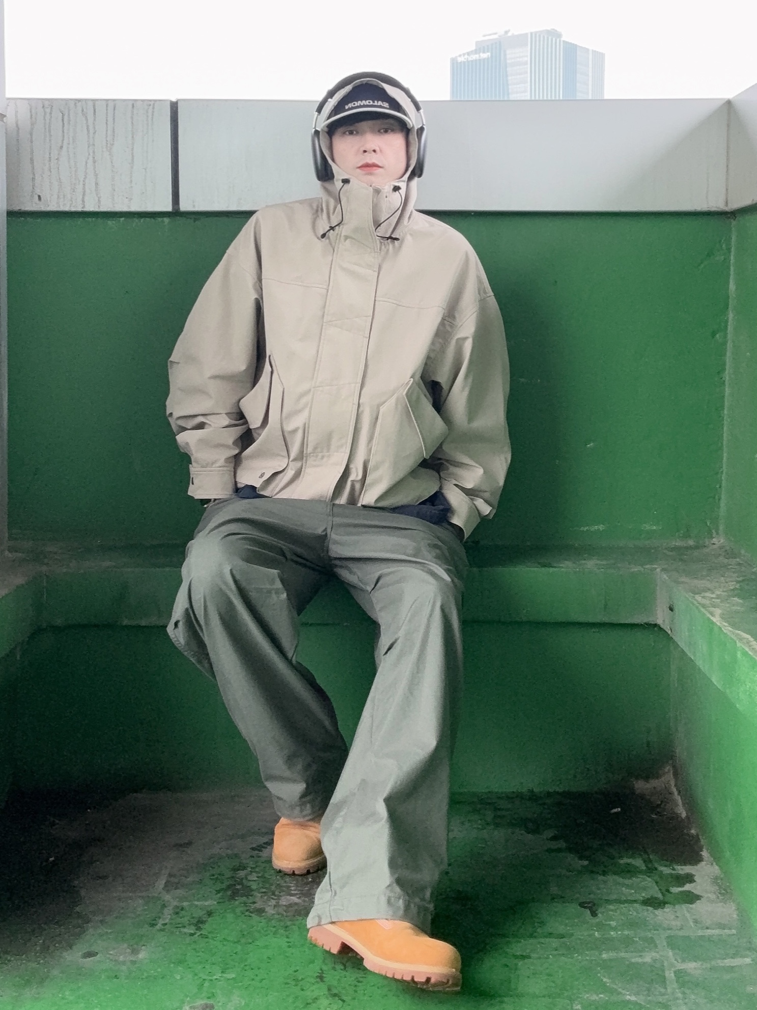 Timberland Premium 6 inch Waterproof Boot Wheat Nubuck - Medium, Uniqlo C Wide Parachute Pants Olive - KR 착용 스타일 - 3