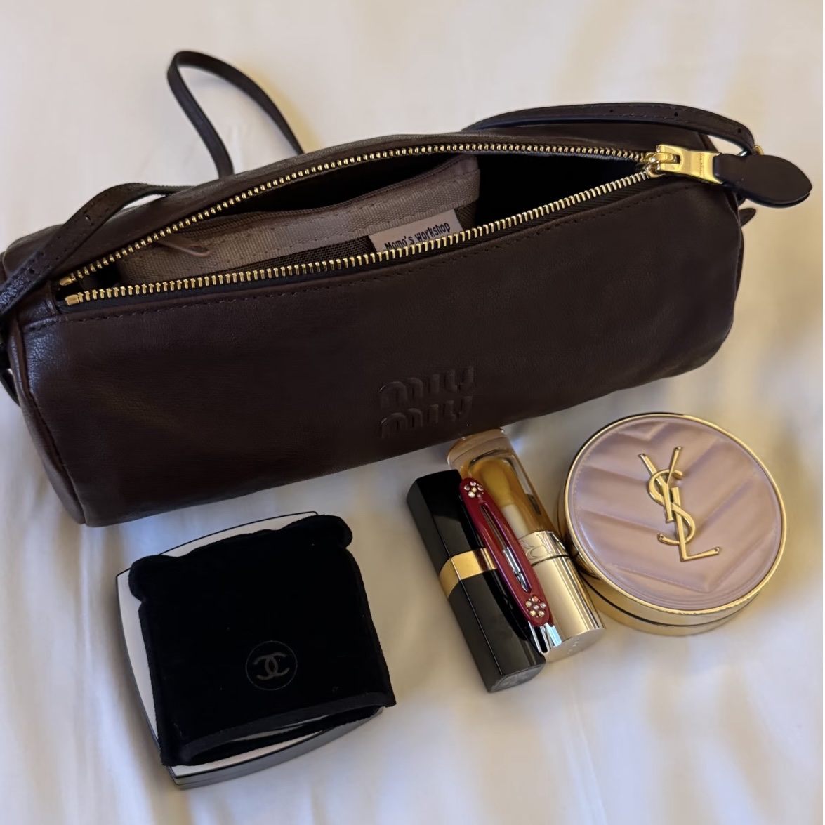 Miu Miu Nappa Leather Pouch Brown 착용 스타일