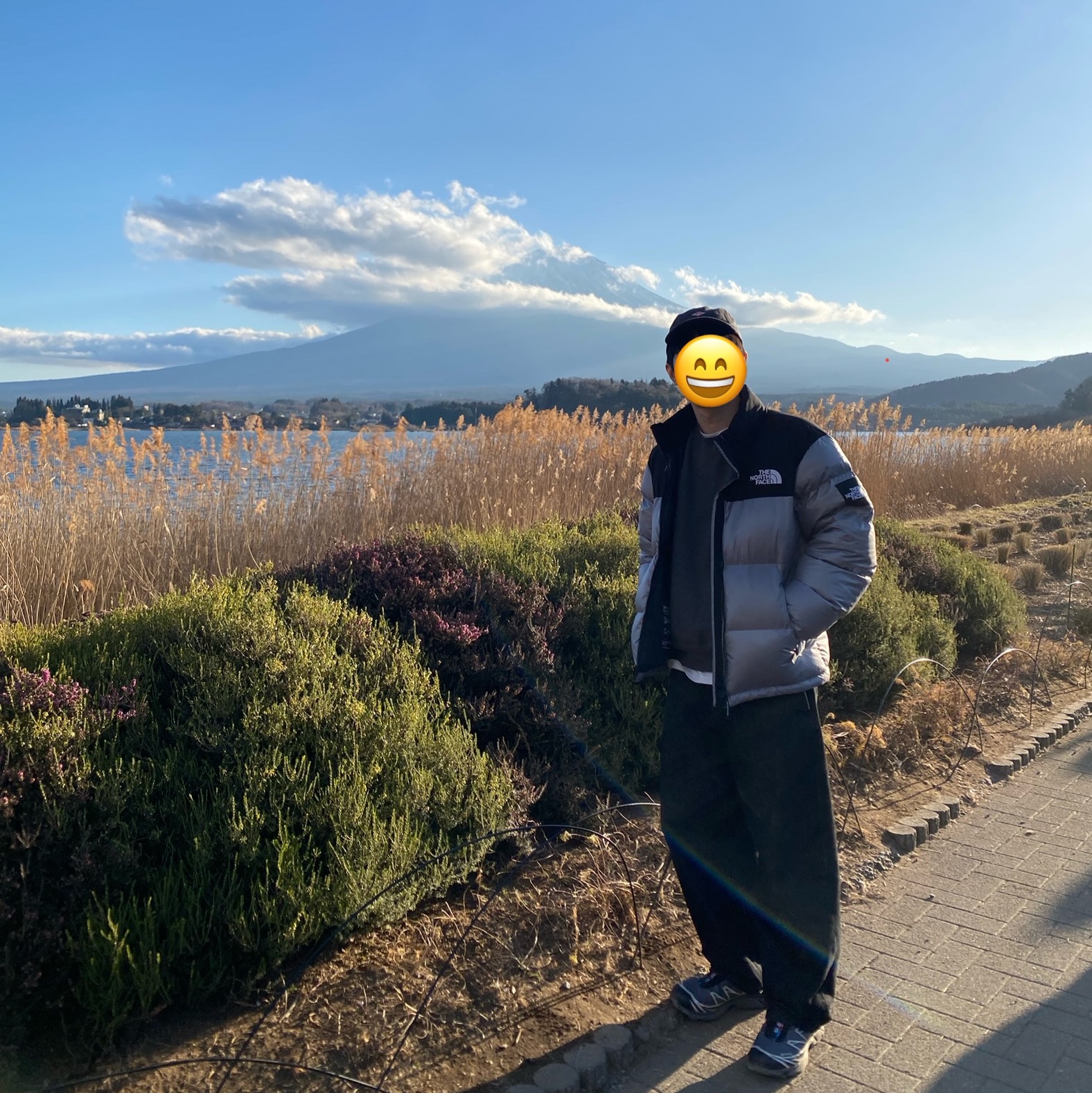 The North Face White Label Novelty Nuptse Down Jacket Heather Gray 착용 스타일