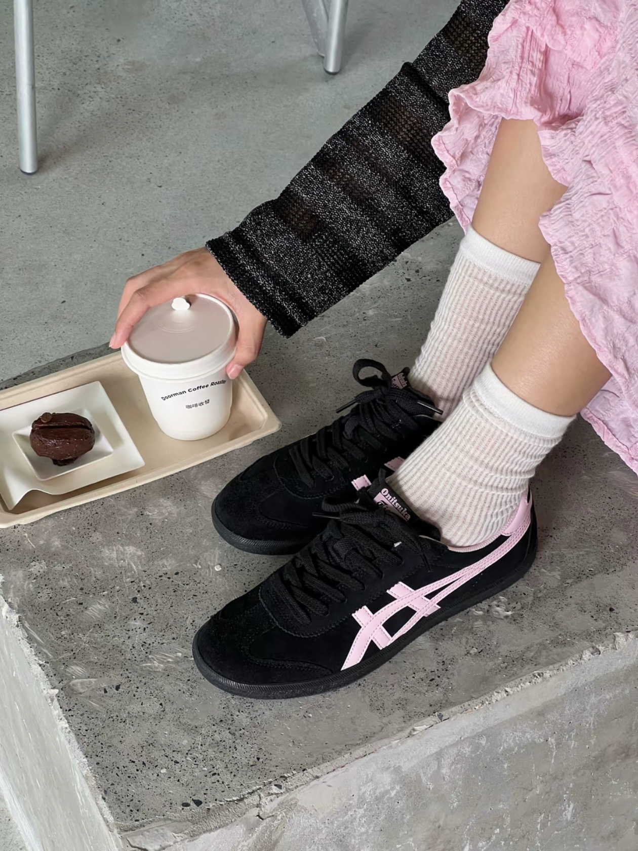 (W) Onitsuka Tiger Tokuten Black Pink 착용 스타일 - 4