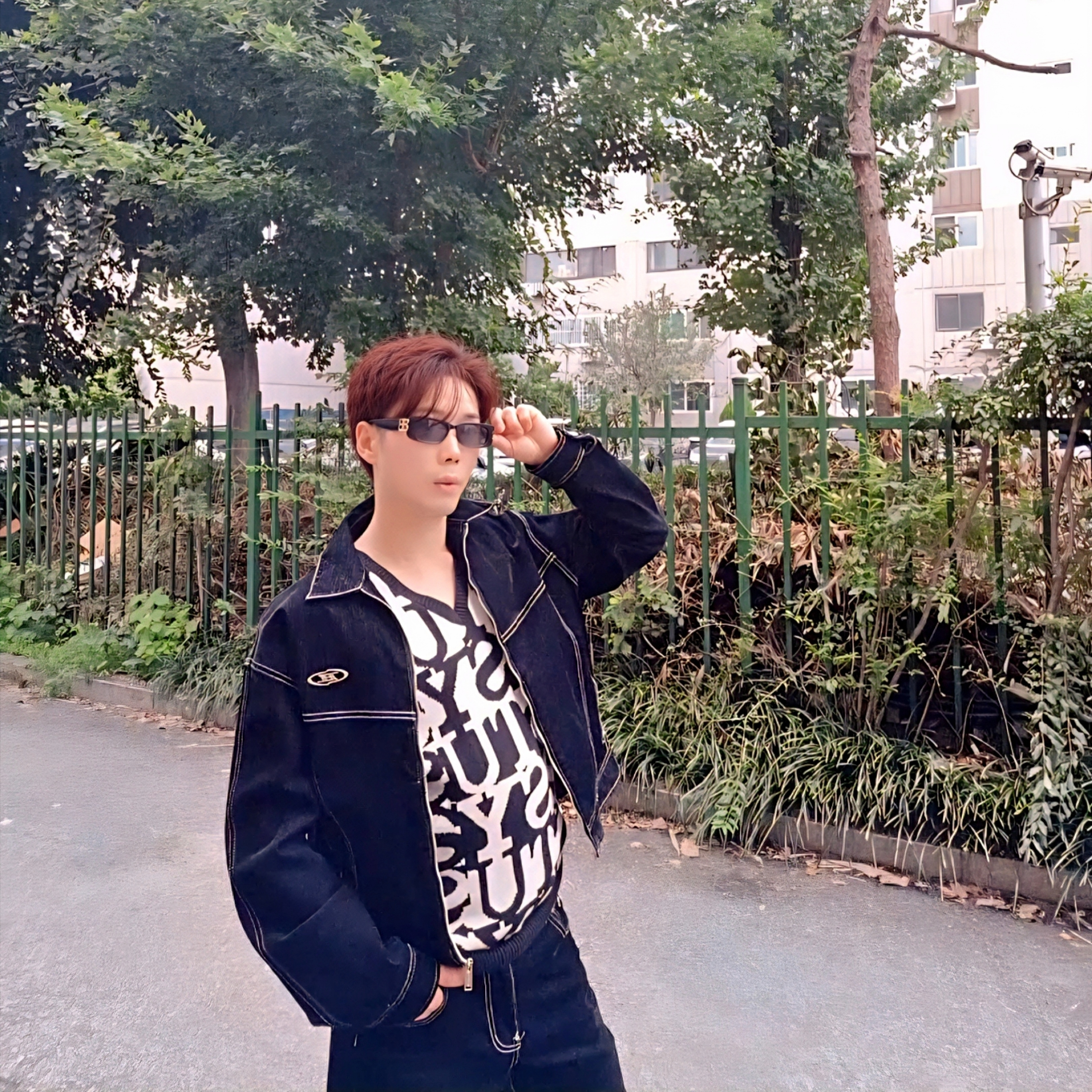 BORN TO WIN Velvet Straight Denim Pants Black, (W) Balenciaga Dynasty Rectangle Sunglasses Black 착용 스타일