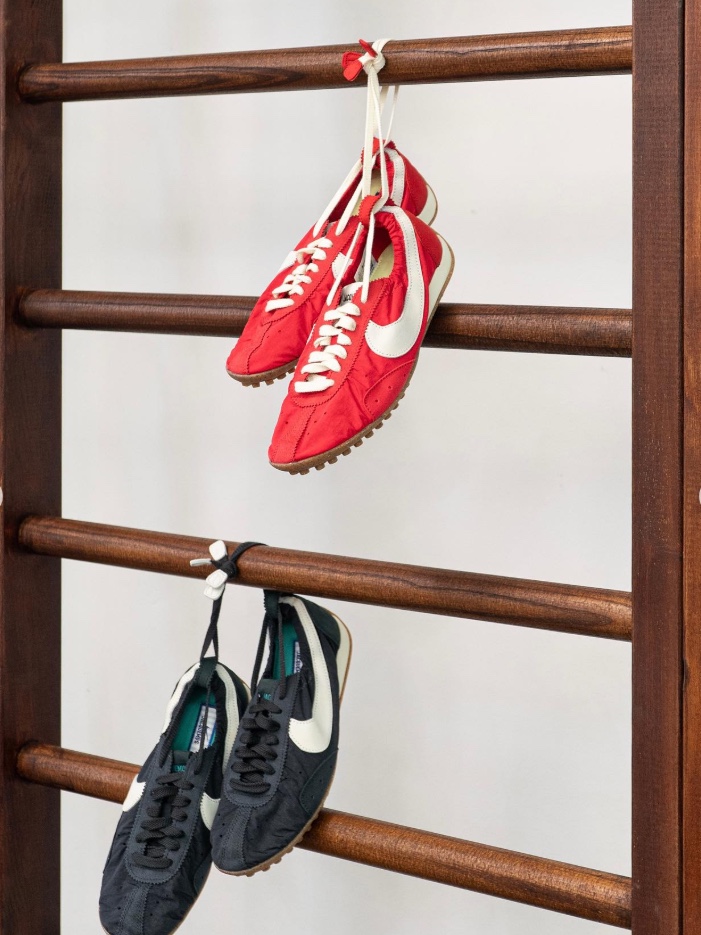 Nike x Jacquemus Moon Shoe SP University Red and Bicycle Yellow 착용 스타일