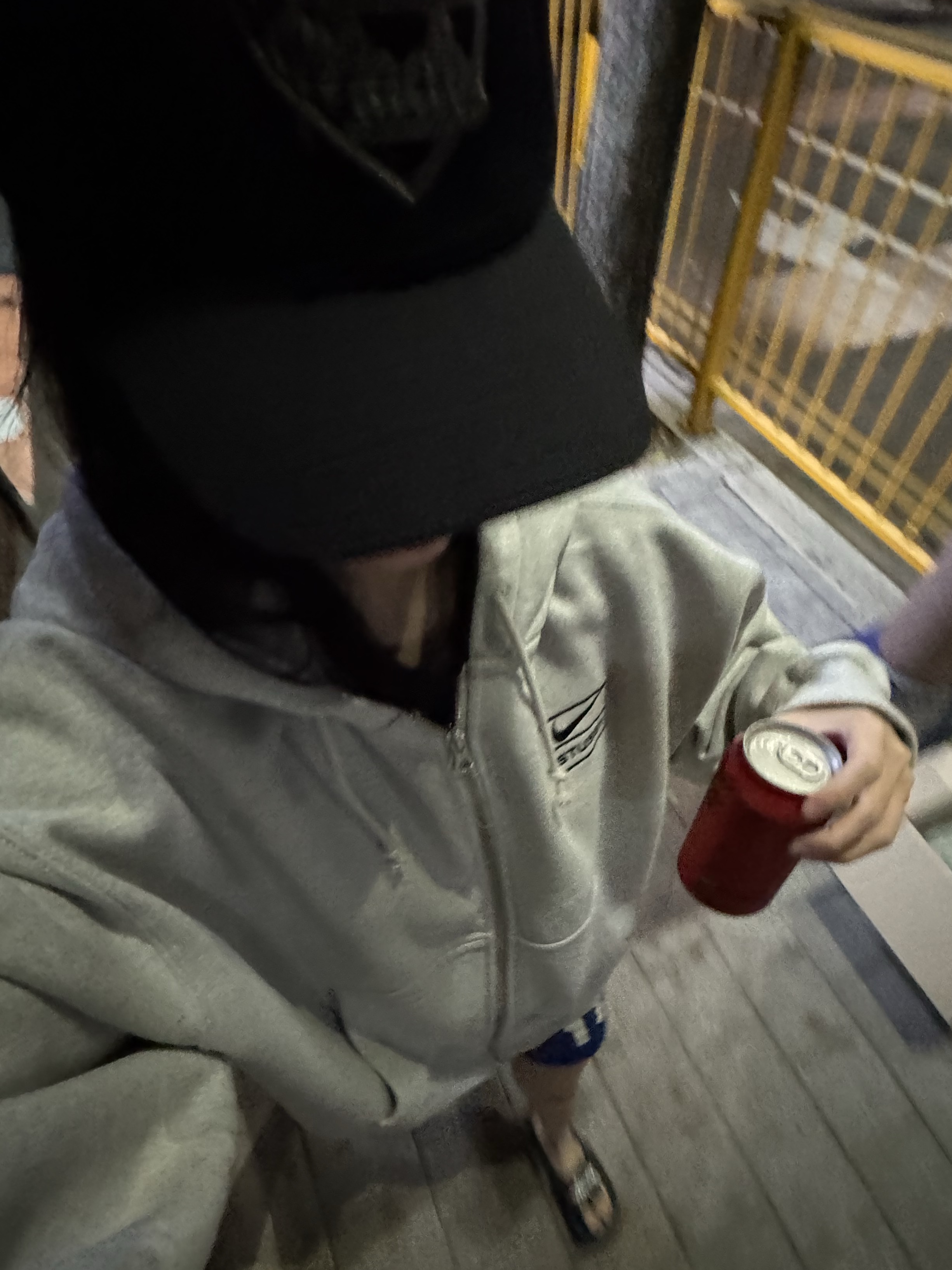 Nike x Stussy Full Zip Fleece Hoodie Grey Heather (FJ9181-050), Nike x Stussy Benassi Slide Off Noir 착용 스타일