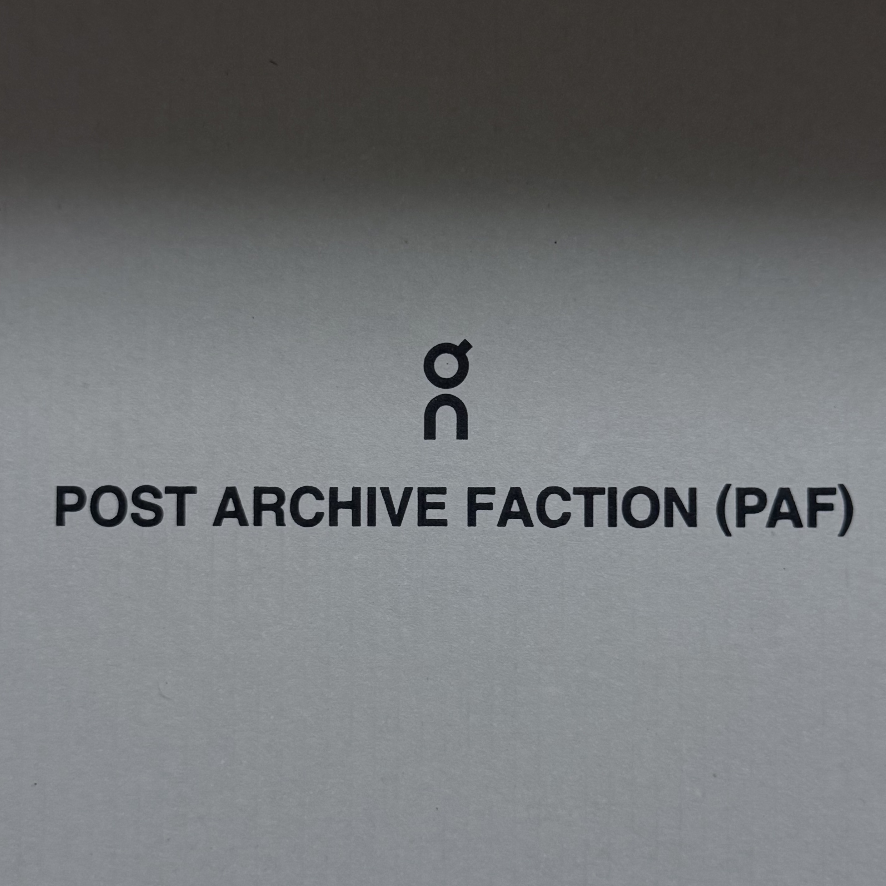 On Running x Post Archive Faction (Paf) Cloudmonster Hyper Phantom Apollo 착용 스타일 - 4