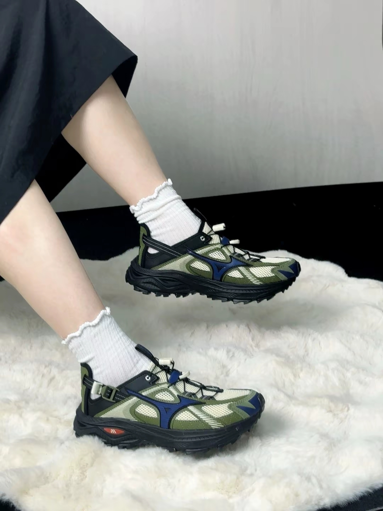 Mizuno Racer Trail SE Khaki 착용 스타일