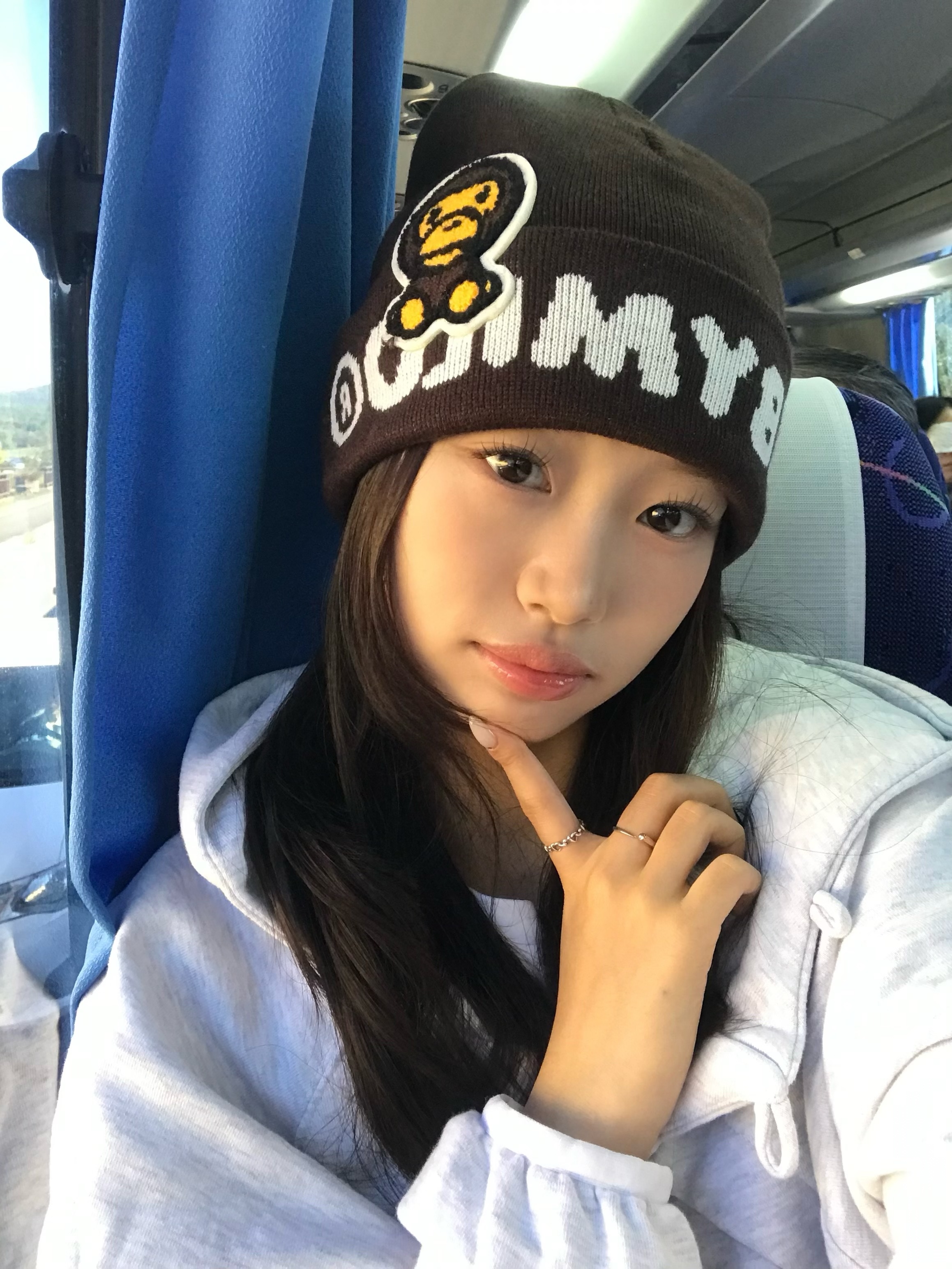 Sansan Gear Button Hoodie White Melange, (W) BAPE Baby Milo Beanie Brown 착용 스타일