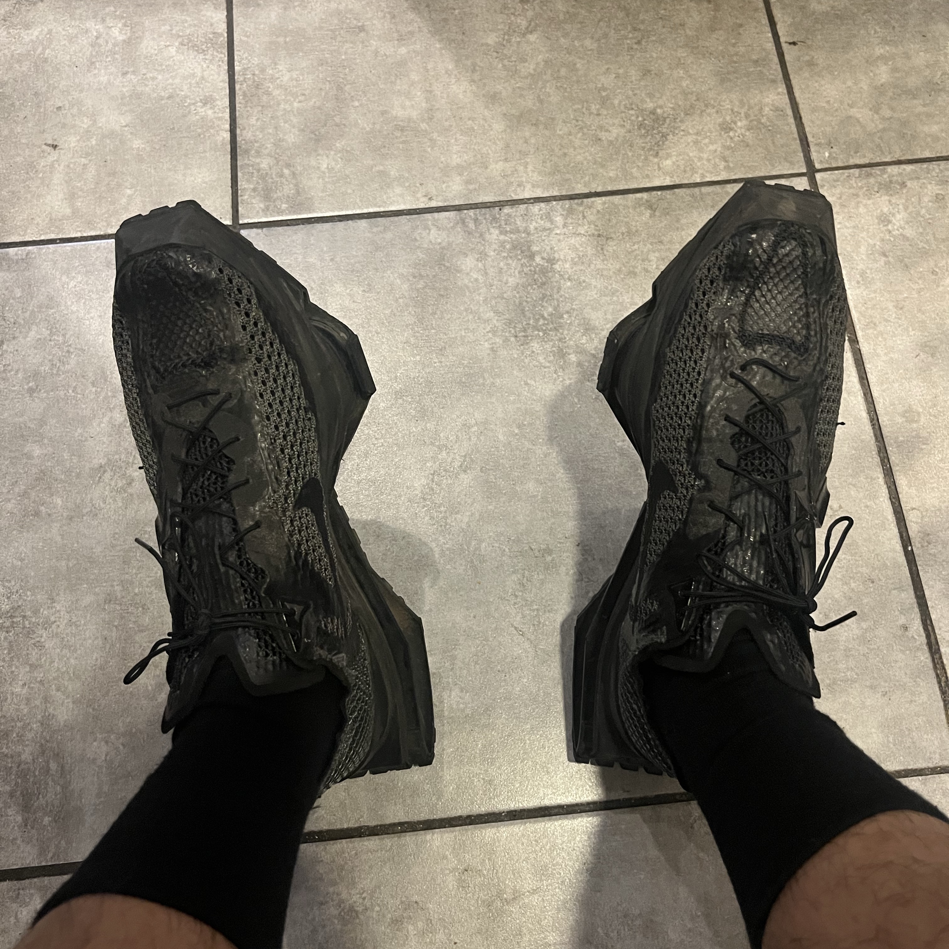 Nike x Matthew M Williams Zoom 004 Triple Black 착용 스타일