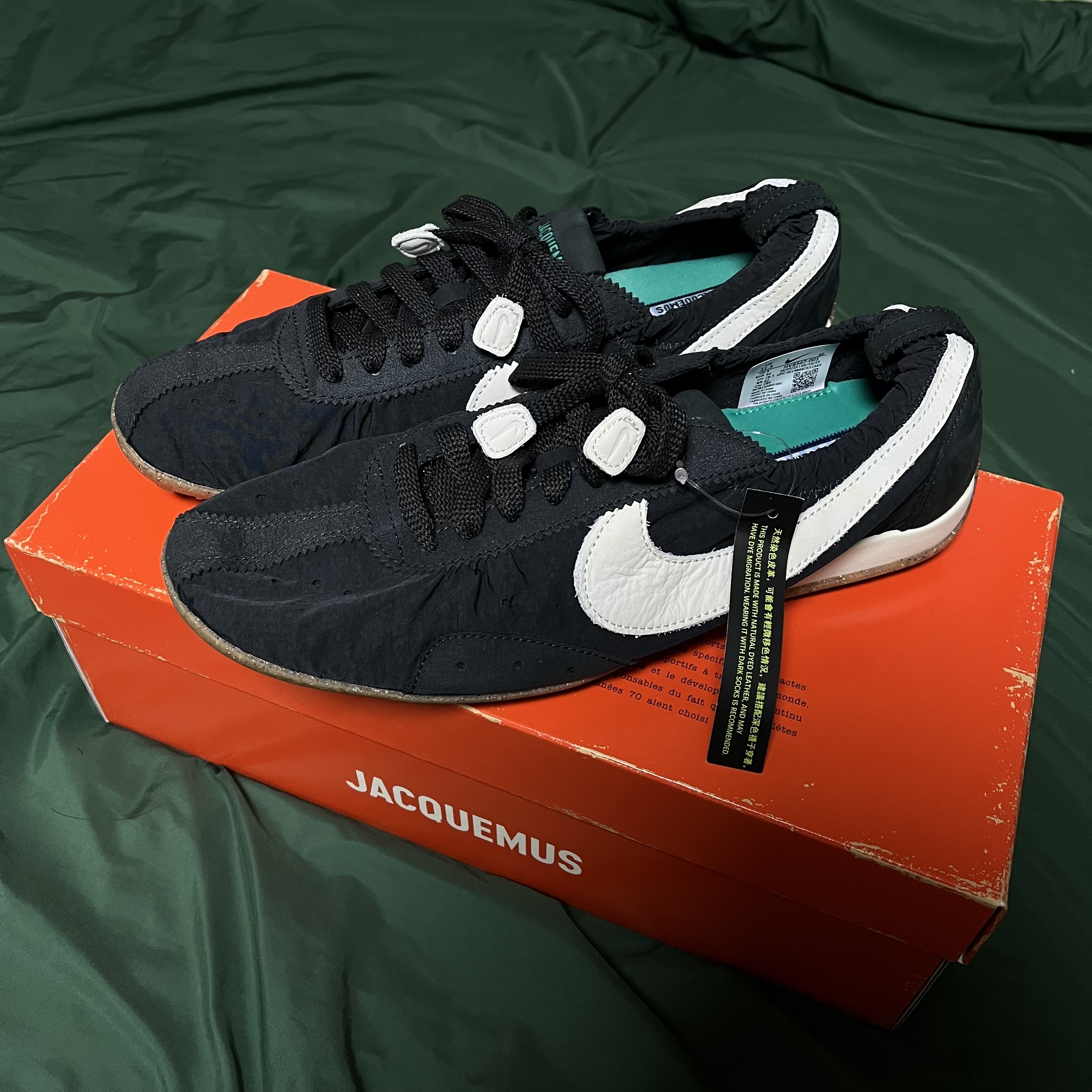 Nike x Jacquemus Moon Shoe SP Off Noir Cashmere 착용 스타일