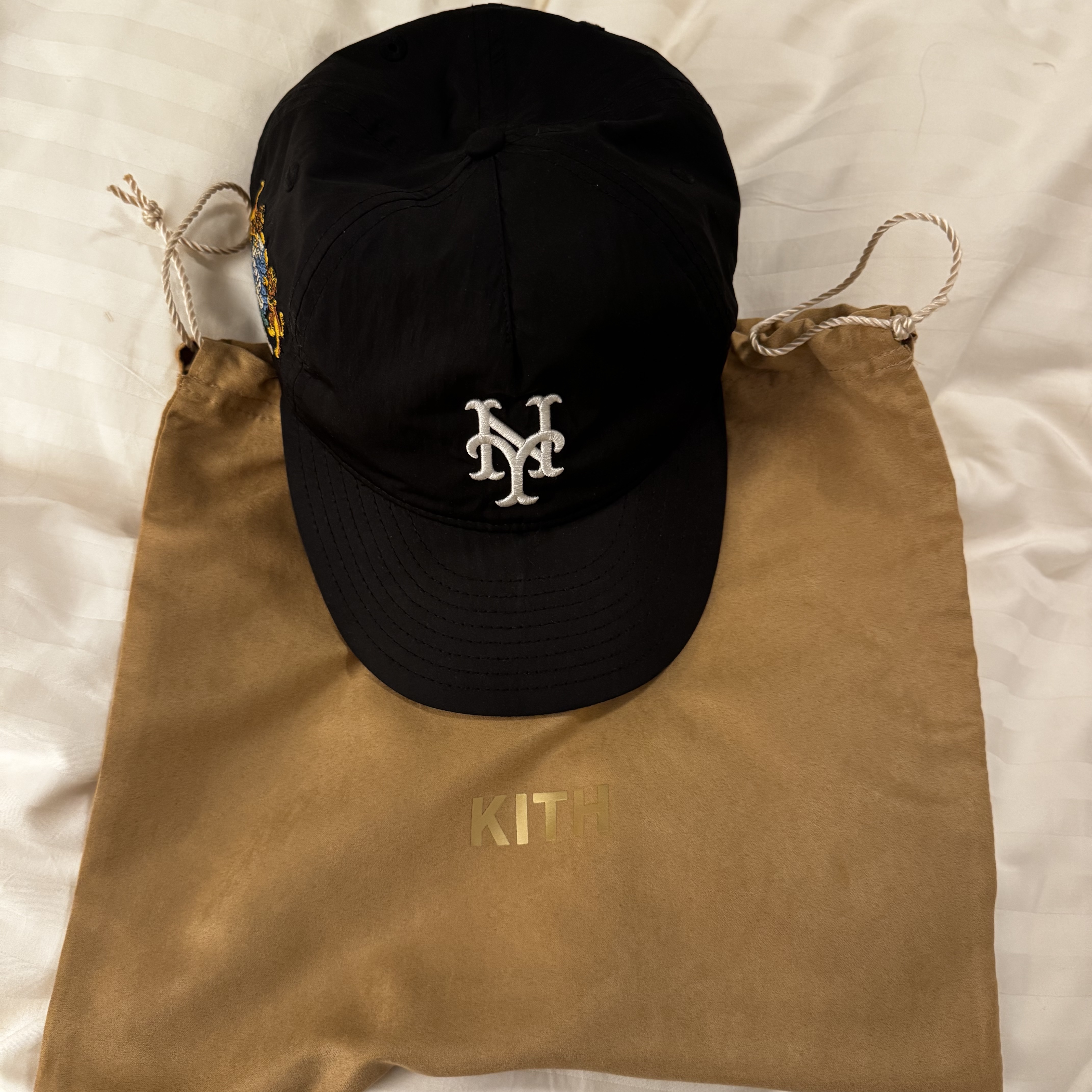 Kith x New Era New York Mets Nylon 9Fifty A Frame Black 착용 스타일 - 5