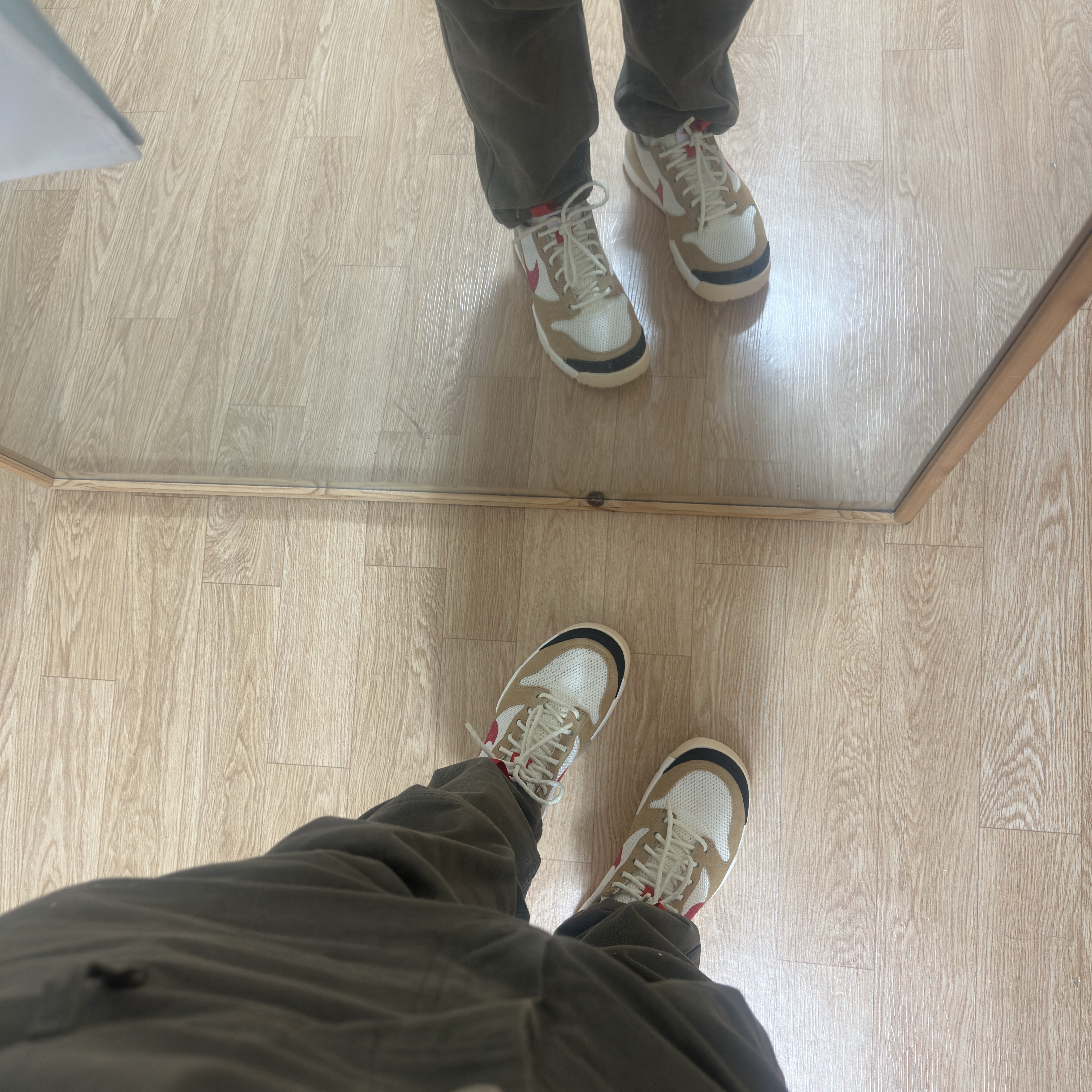 Nike x Tom Sachs Mars Yard Shoe 3.0 Space Camp 착용 스타일 - 4