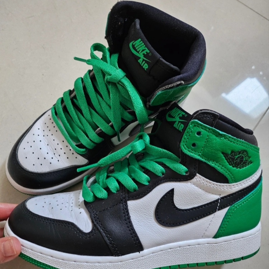 (PS) Jordan 1 Retro High OG Black and Lucky Green 착용 스타일