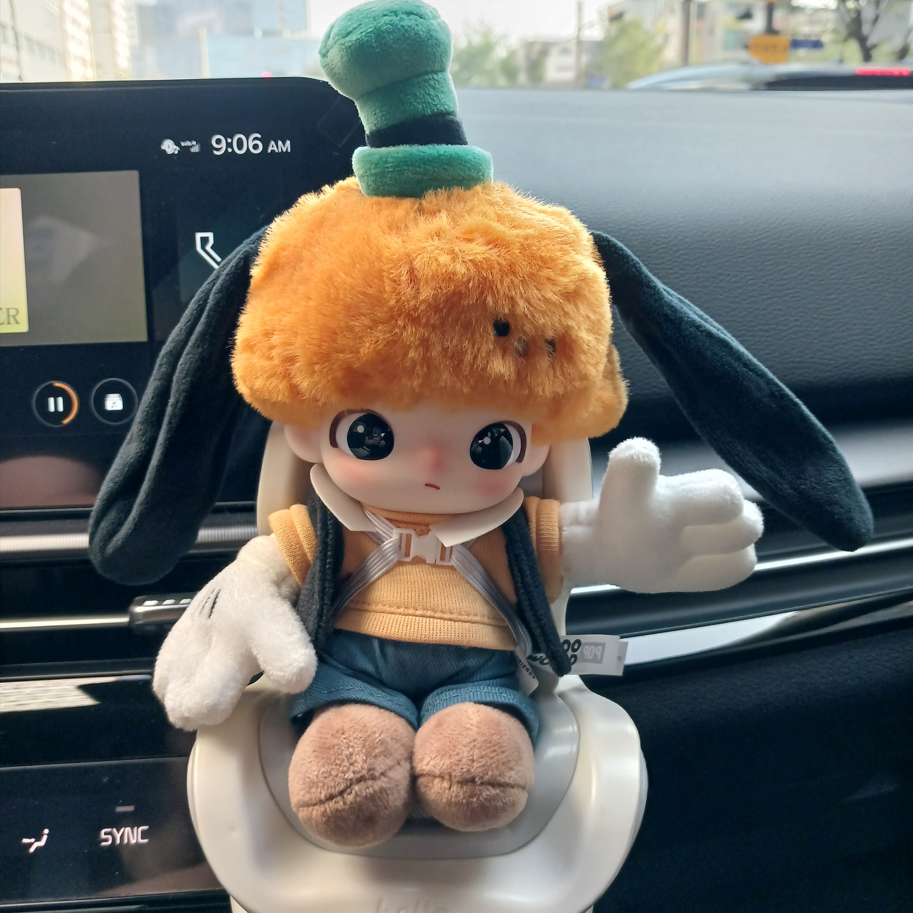 Pop Mart Pop Mart Dimoo World x Disney Series Plush Keyring Goofy's Prank (Opened Case) 착용 스타일