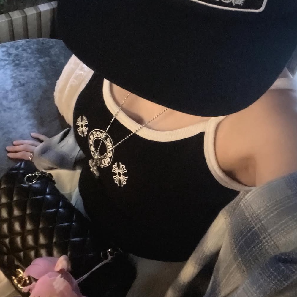 (W) Chrome Hearts Horseshoe Logo Tank Black 착용 스타일