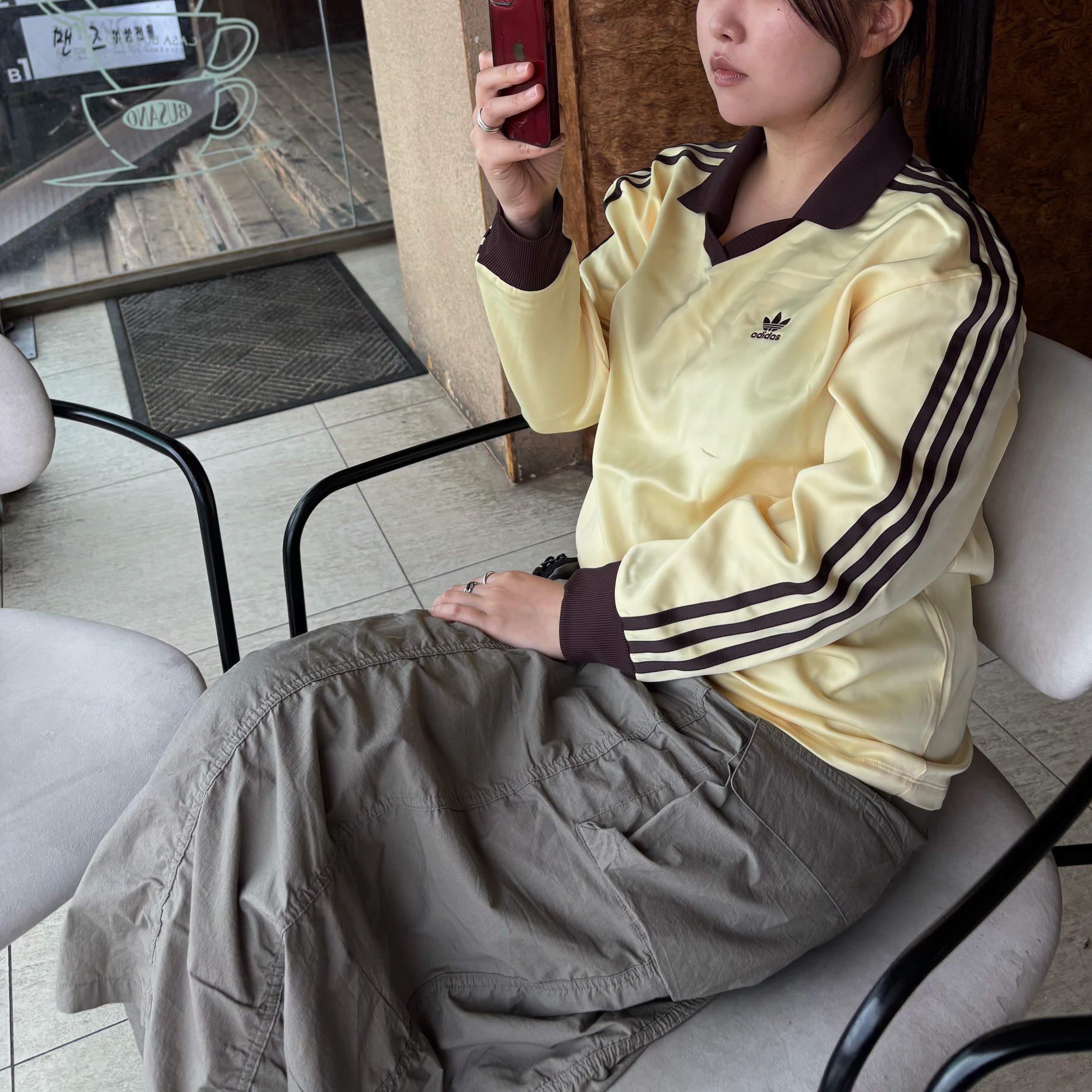 (W) Adidas 3-Stripes Satin Long Sleeve T-Shirt Almost Yellow - KR Sizing 착용 스타일 - 1
