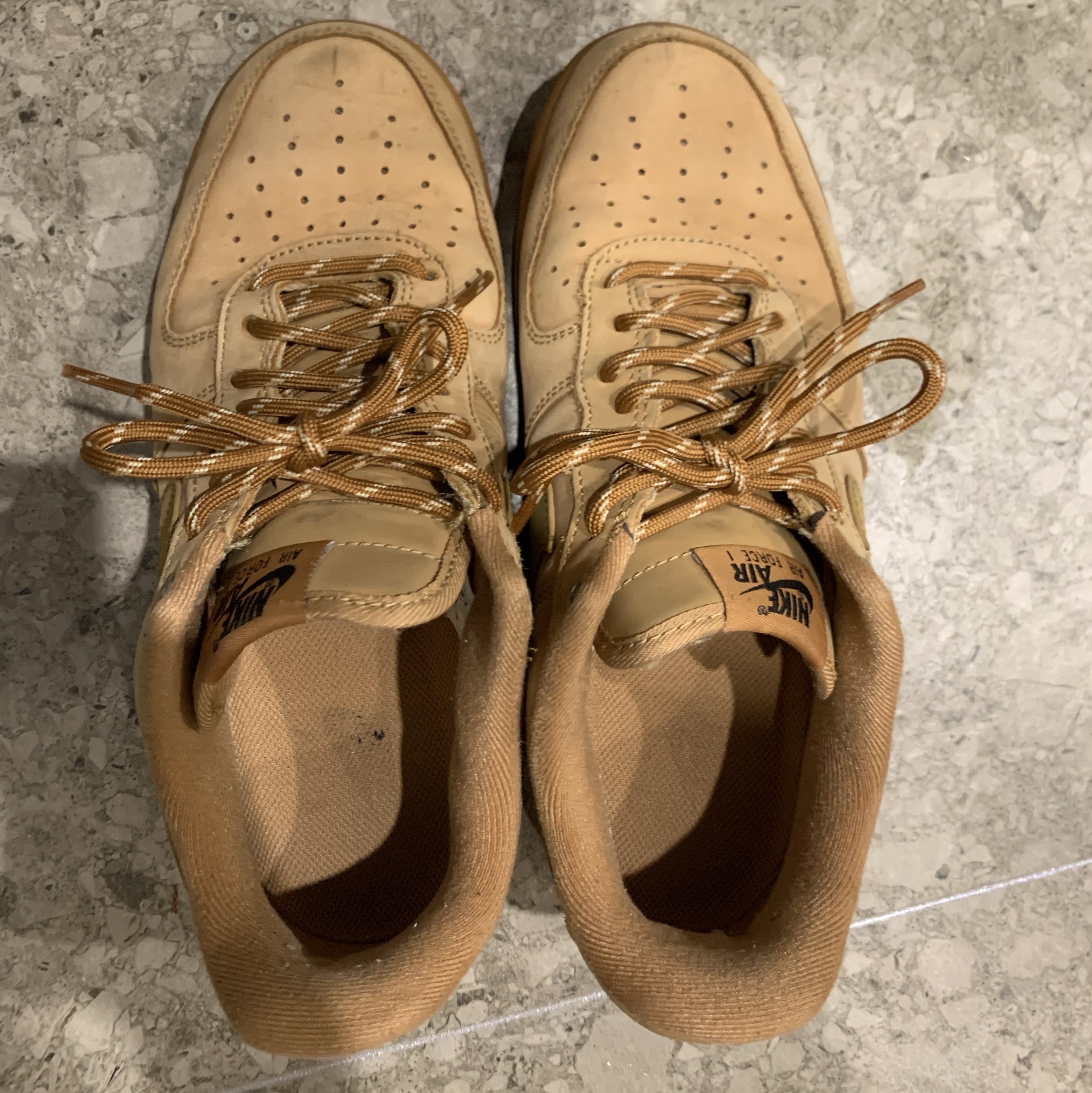 Nike Air Force 1 '07 WB Flax 착용 스타일