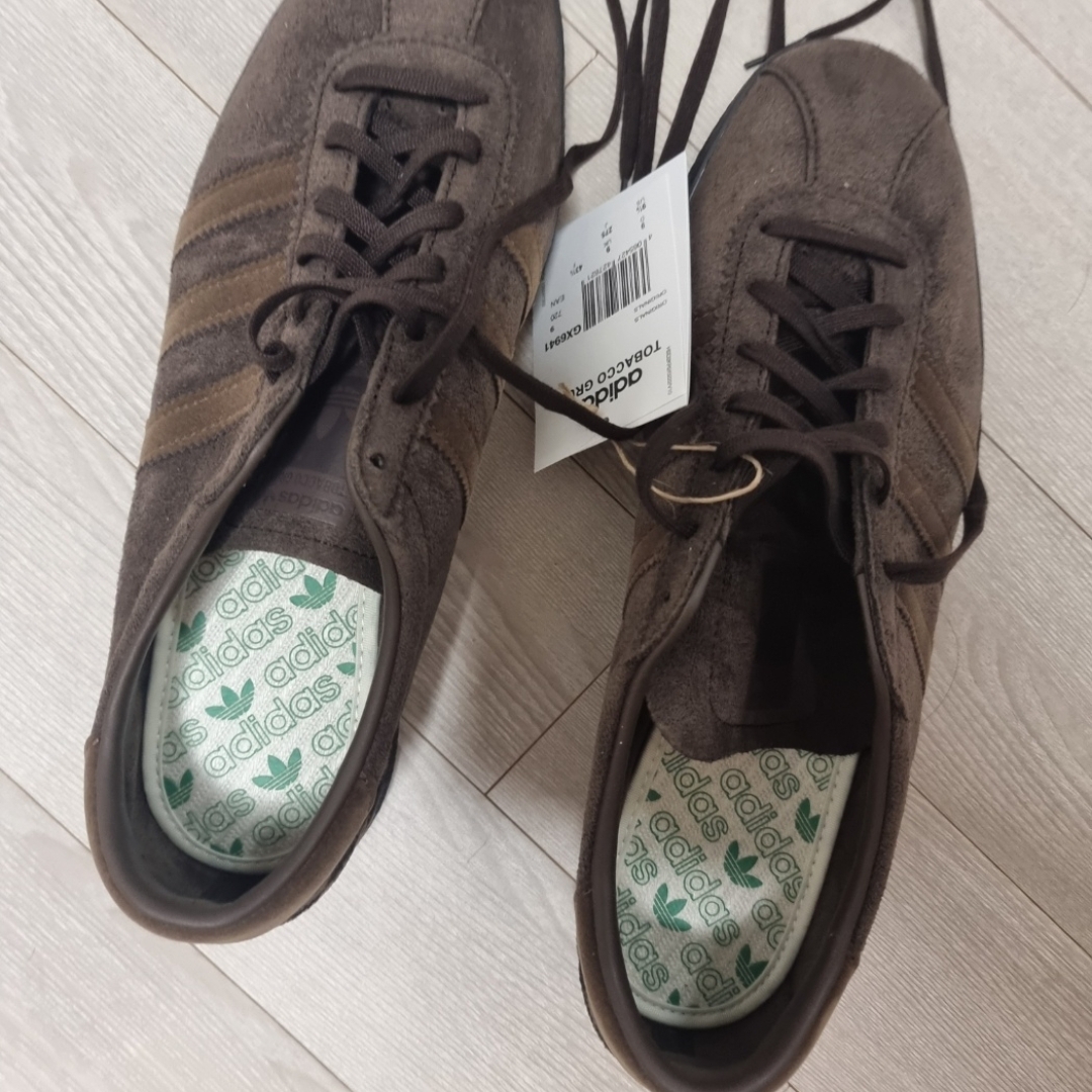 Adidas Tobacco Gruen Dark Brown 착용 스타일