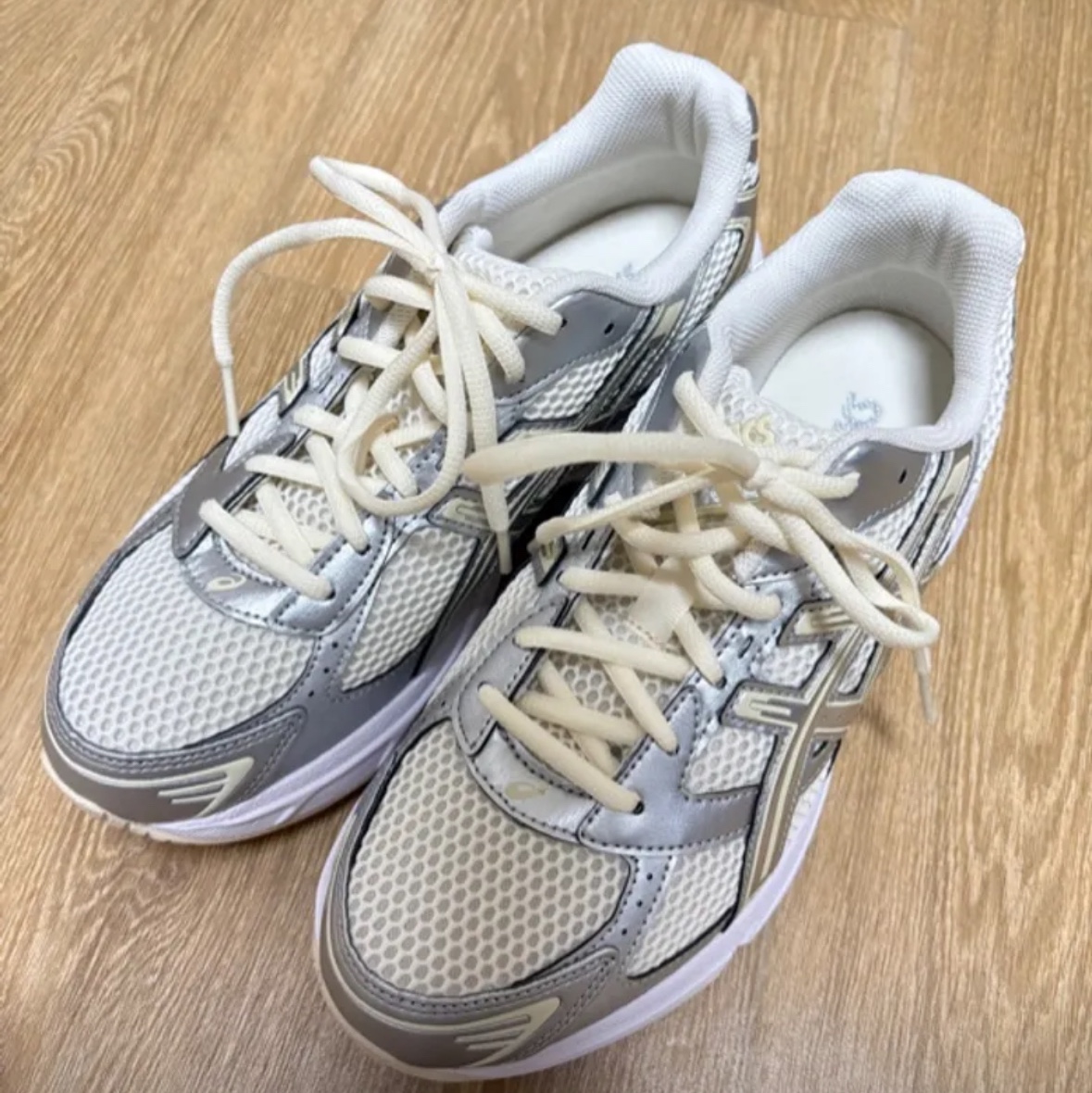 (W) Asics Gel-1130 Cream Pure Silver 착용 스타일