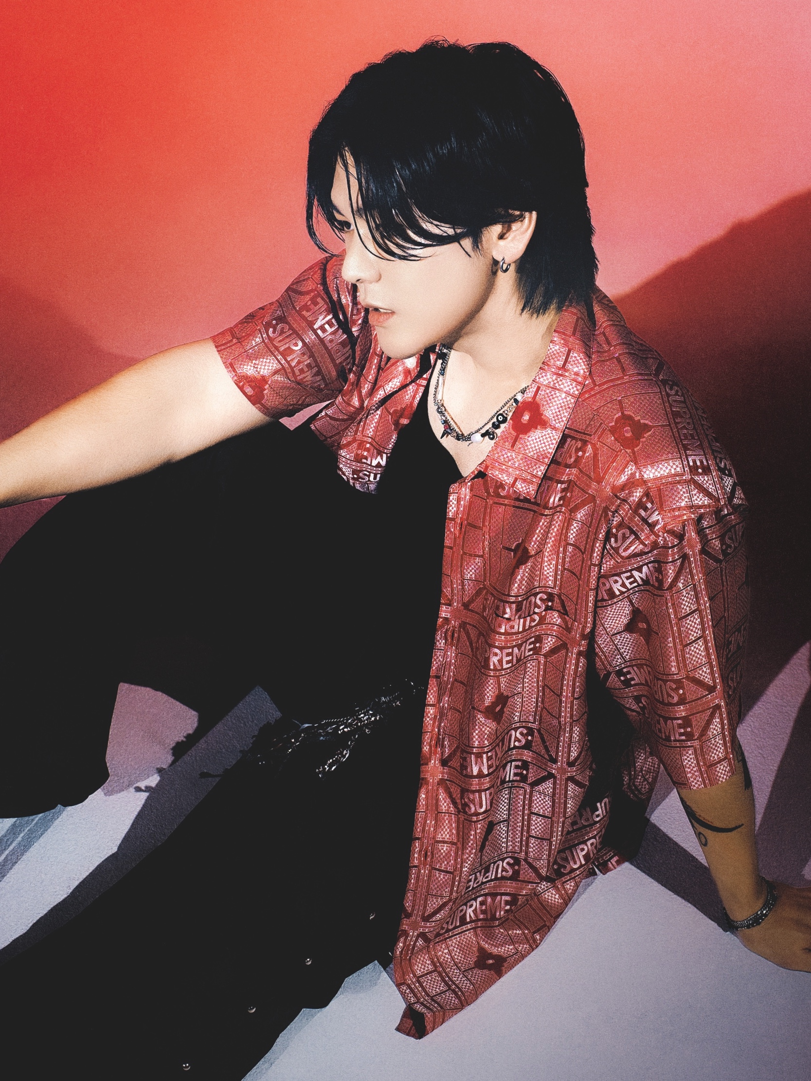 Supreme Tray Jacquard S/S Shirt Red - 24SS 착용 스타일 - 2