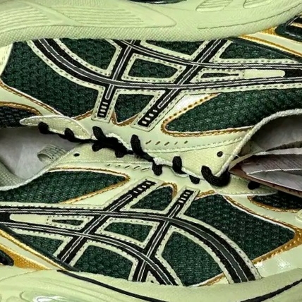 Asics UB8-S GT-2160 Jade Coffee 착용 스타일