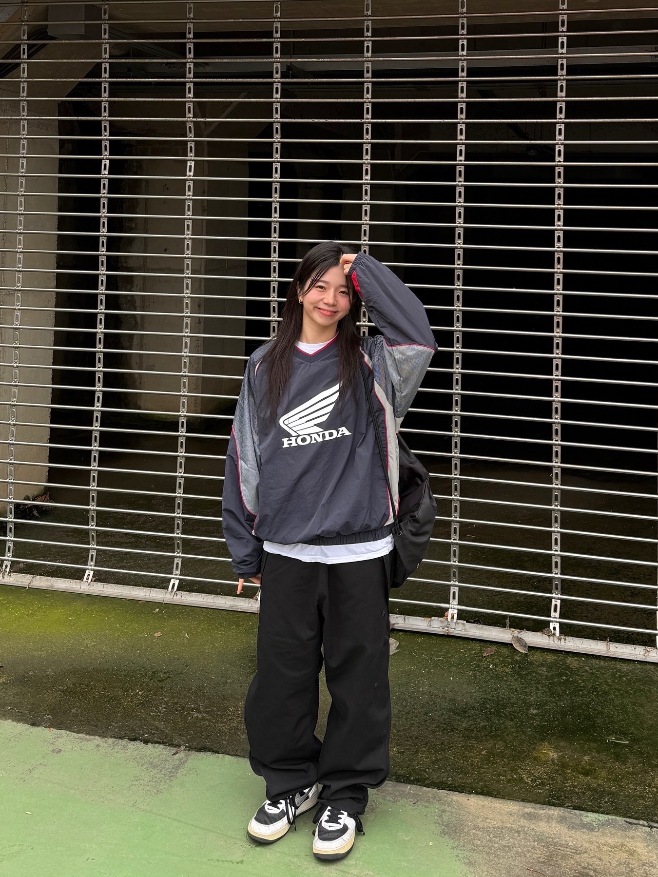 Honda Speed Track Nylon Long Sleeve Navy, Sansan Gear Wave Pants Black - 22FW 착용 스타일 - 1