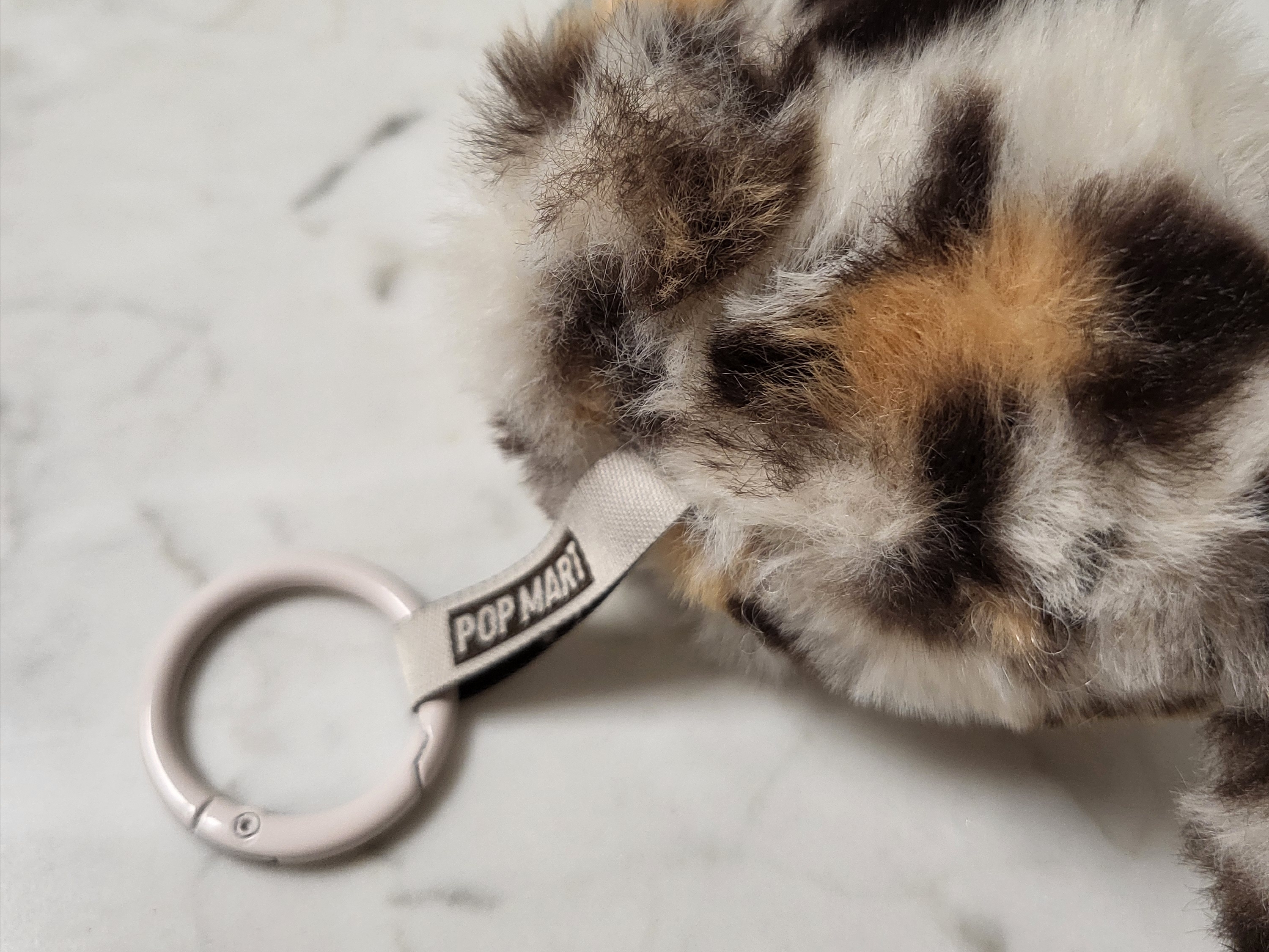 Pop Mart Crybaby Wild But Cutie Series Vinyl Plush Pendant Vintage Cutie (Opened Case) 착용 스타일 - 3