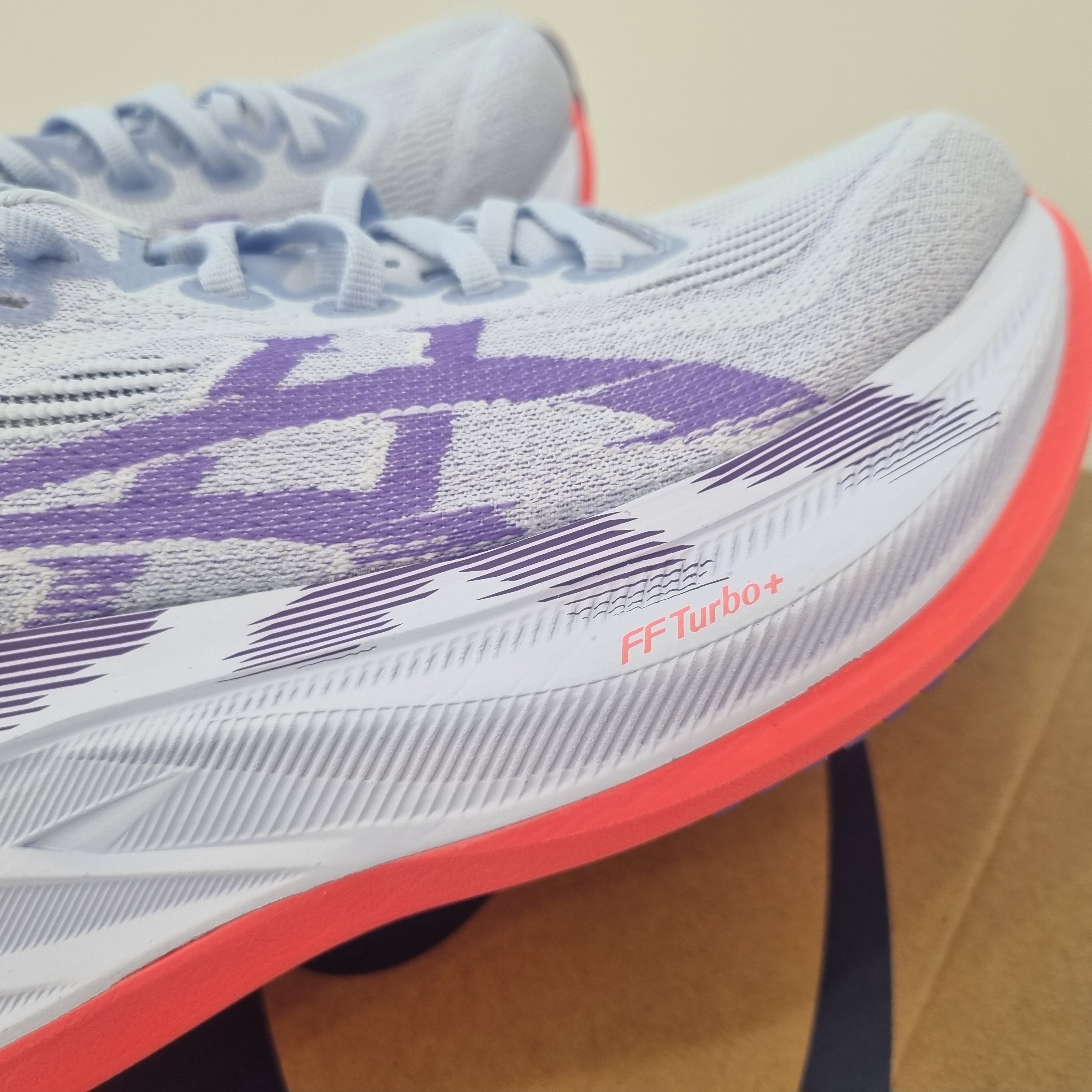 Asics Superblast 2 Blue Fade Edo Purple 착용 스타일 - 7