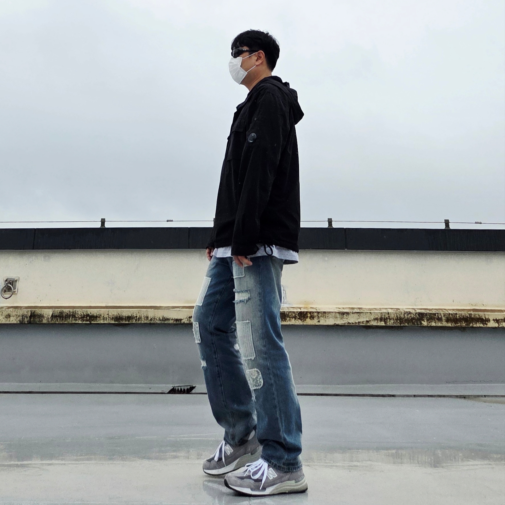 Shaka Wear 7.5oz Max Heavyweight Short Sleeve Heather Gray, New Balance 992 Made in USA Core Grey Silver Metallic 착용 스타일 - 3