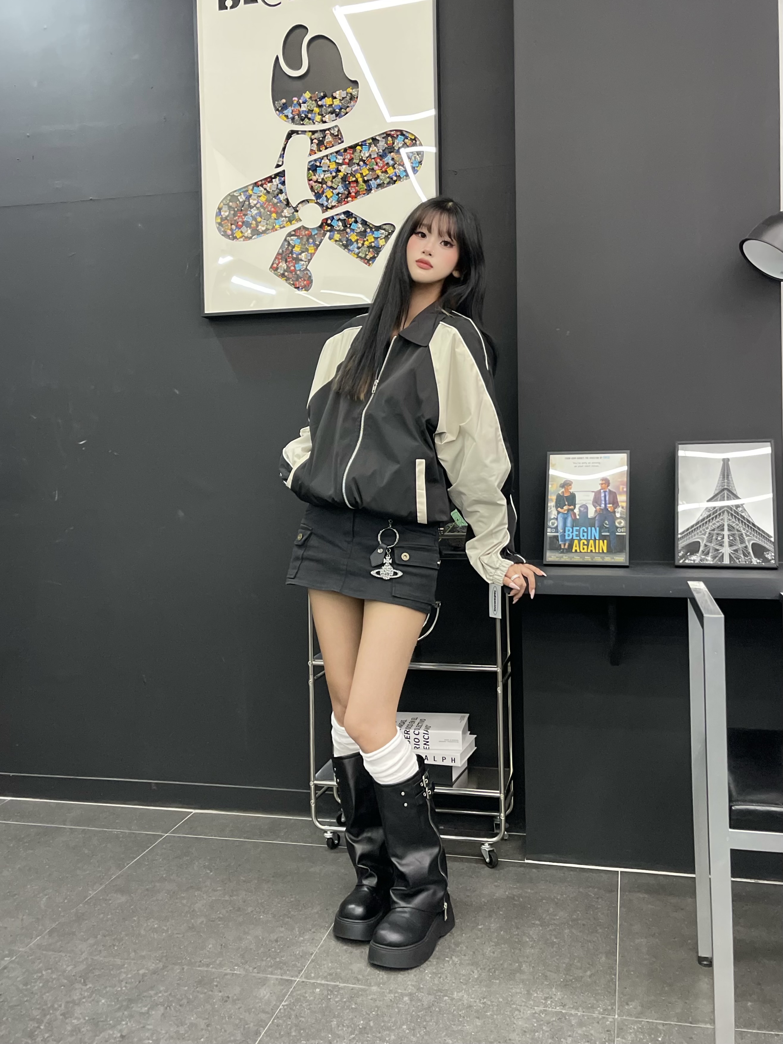 SLOW RECORD HOUSE Piping Line Windbreaker Black & Beige 착용 스타일 - 1