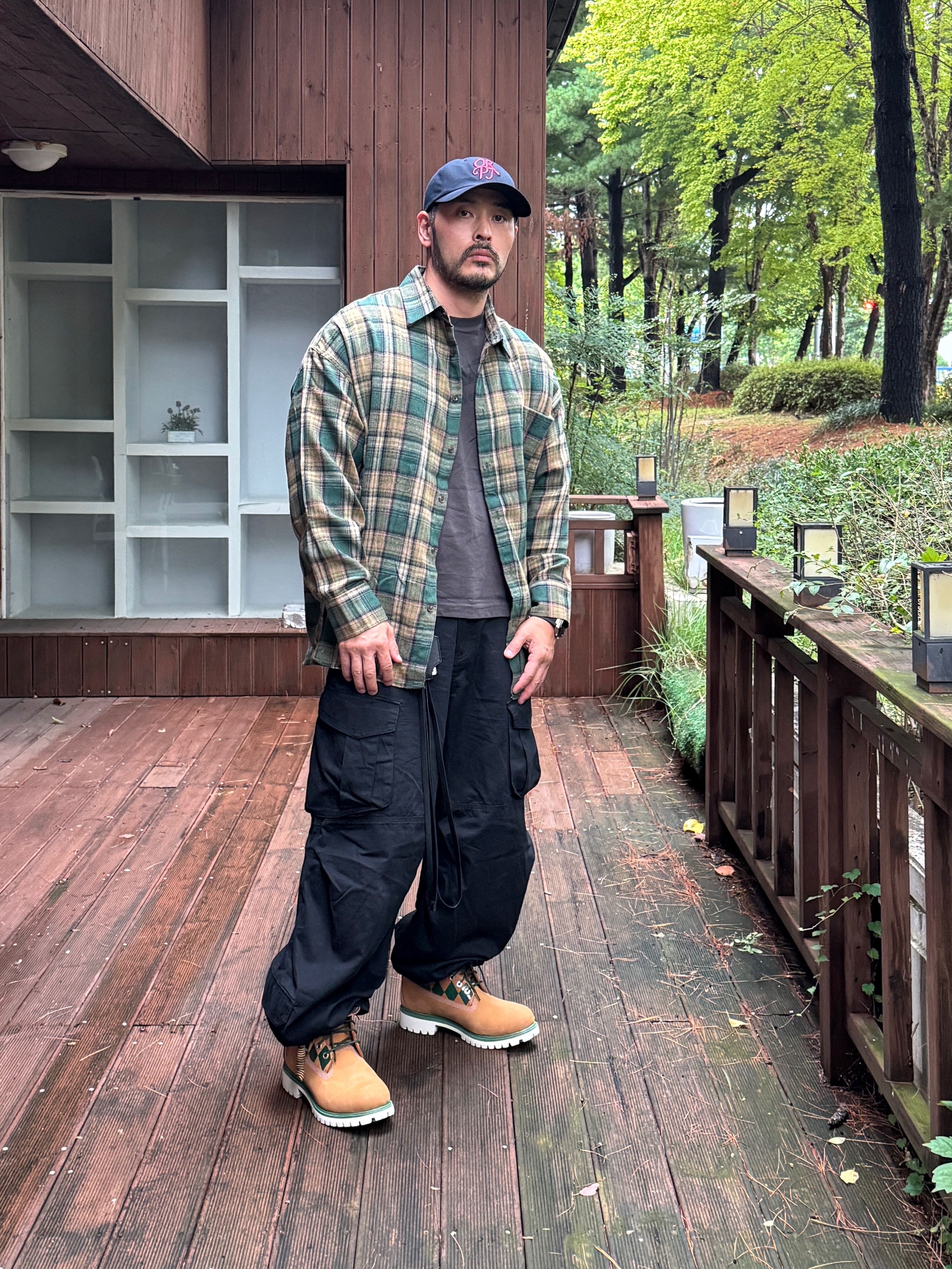 Kasina x Timberland 6 In Premium Vibram Gtx Wheat - Wide, Flavorism VTG Washed Cargo Pants Black 착용 스타일 - 3