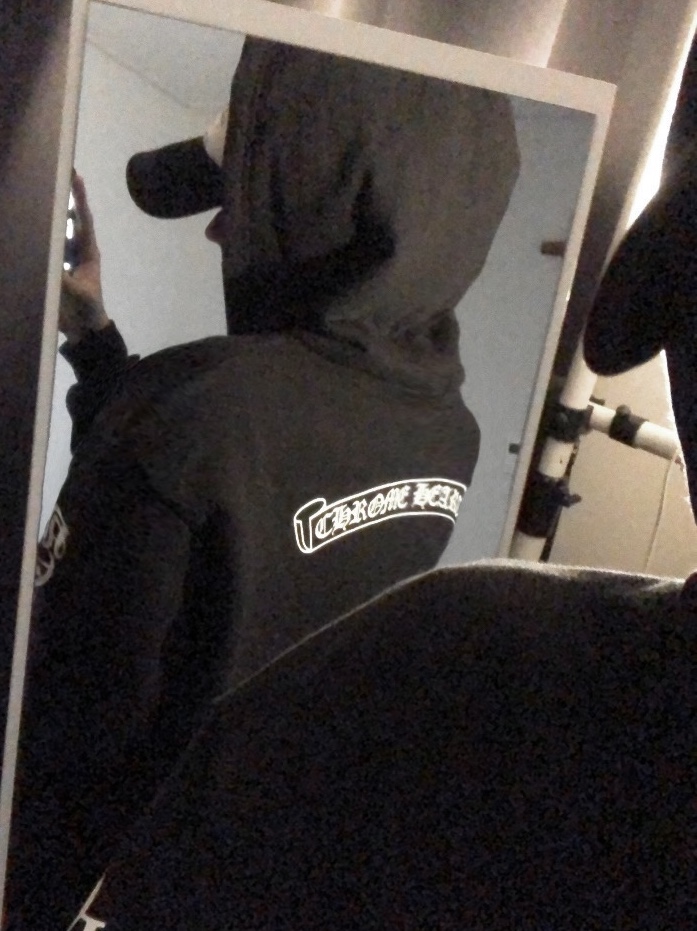 Chrome Hearts Scroll Logo Fleece Zip-Up Hoodie Black, Hansroom Chrome Hearts #5 Dagger Charm 착용 스타일 - 2