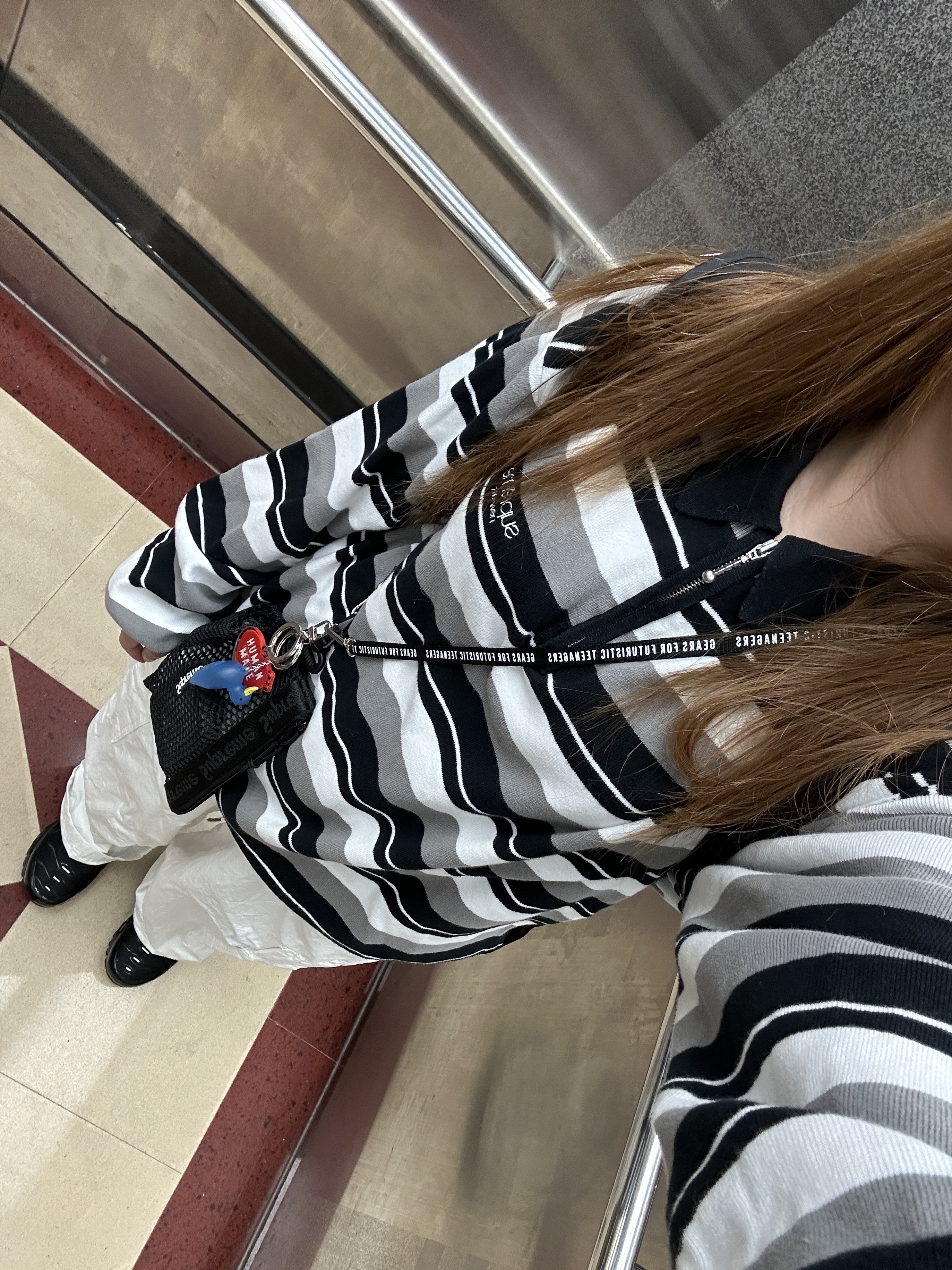 BAPE By Bathing Ape L/S T-Shirt White, Supreme Mesh Mini Pouch Black - 25SS 착용 스타일 - 5