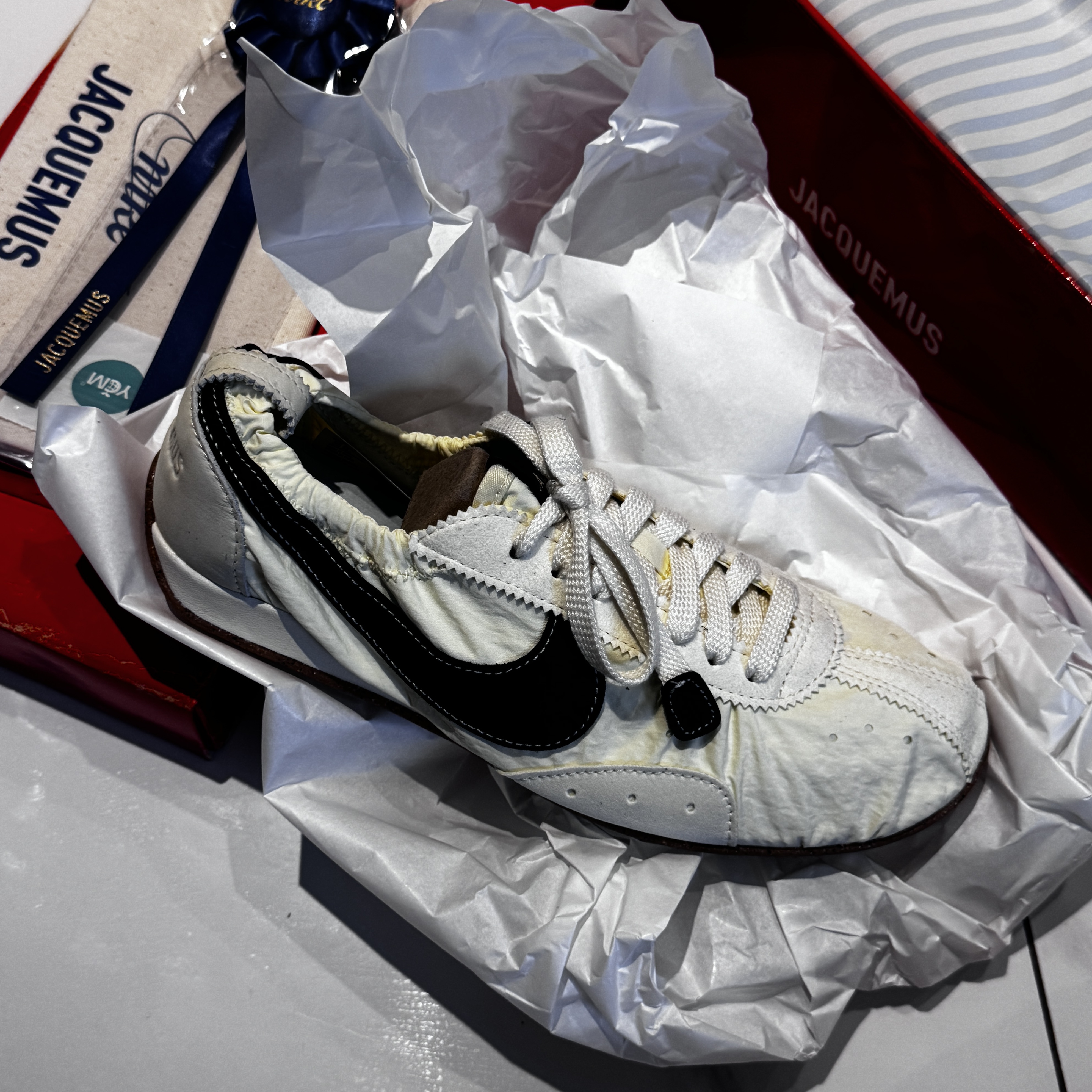 Nike x Jacquemus Moon Shoe SP Alabaster Off Noir 착용 스타일