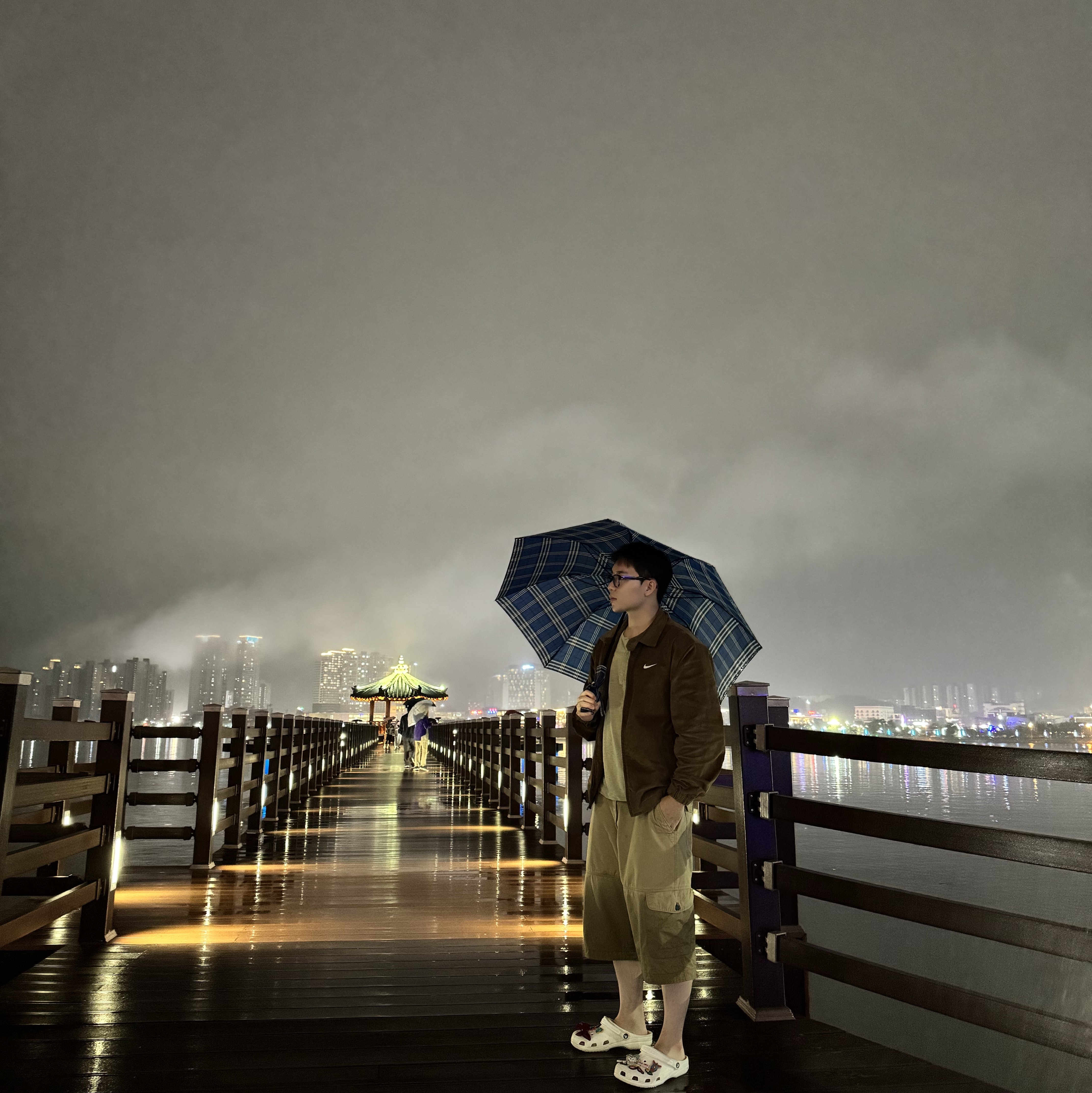 Nike Life Harrington Jacket Ale Brown White - Asia, Crocs Classic Clog White 착용 스타일 - 1