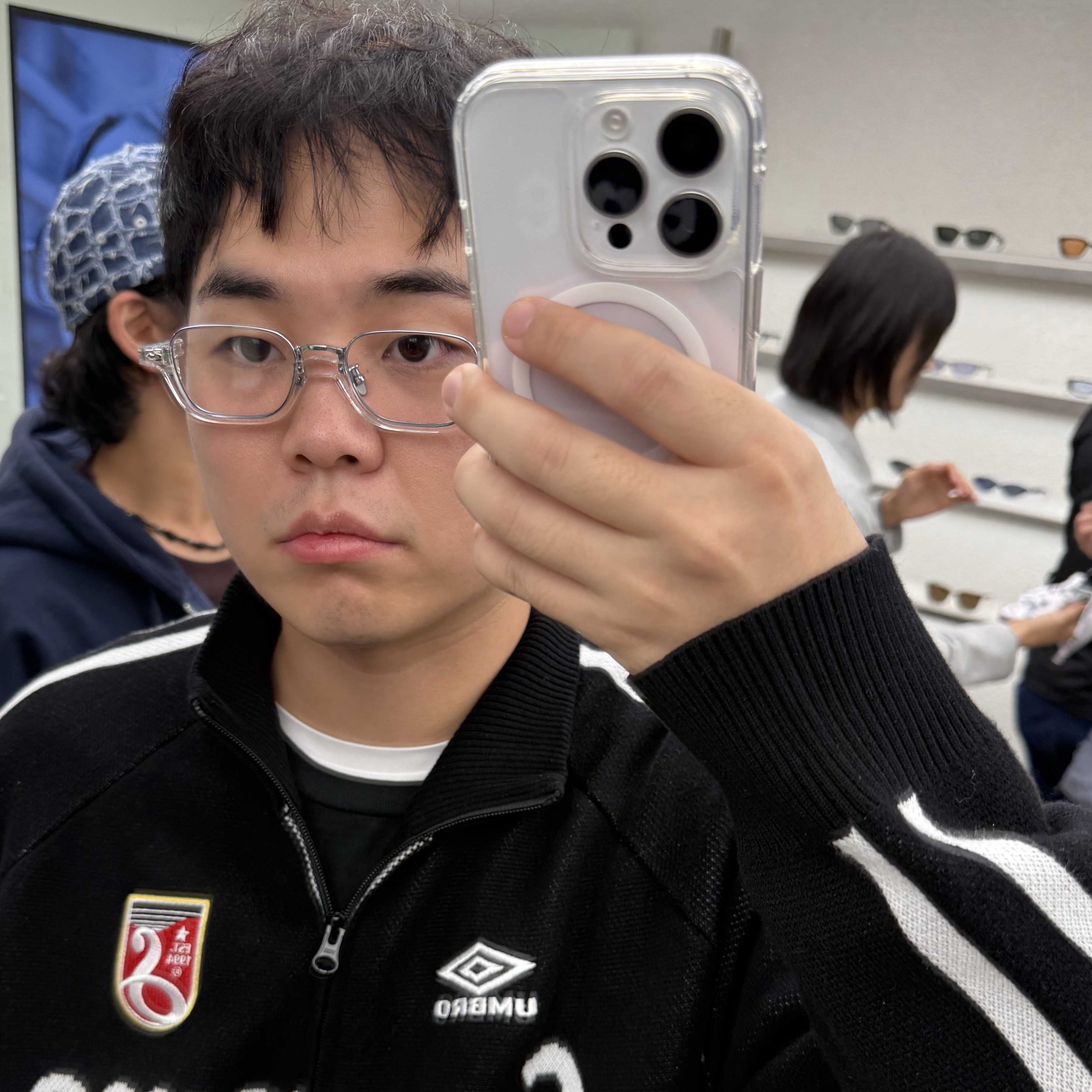 Supreme x Umbro Zip Up Sweater Black - 25SS, Maison Mihara Yasuhiro Blakey OG Sole Canvas Low-top Sneakers Black White 착용 스타일 - 4